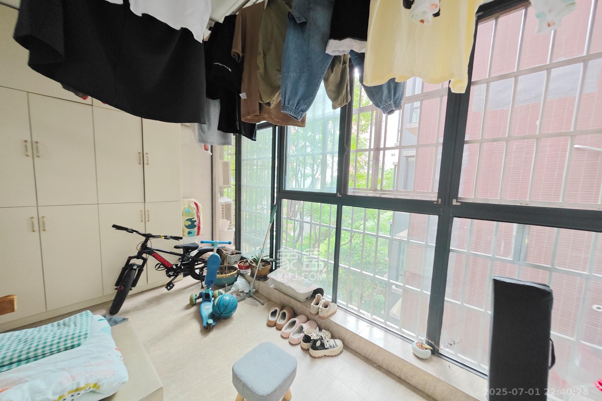 中江佳境天成  4室2厅2卫    126.0万 中江佳境天成  4室2厅2卫    126.0万阳台