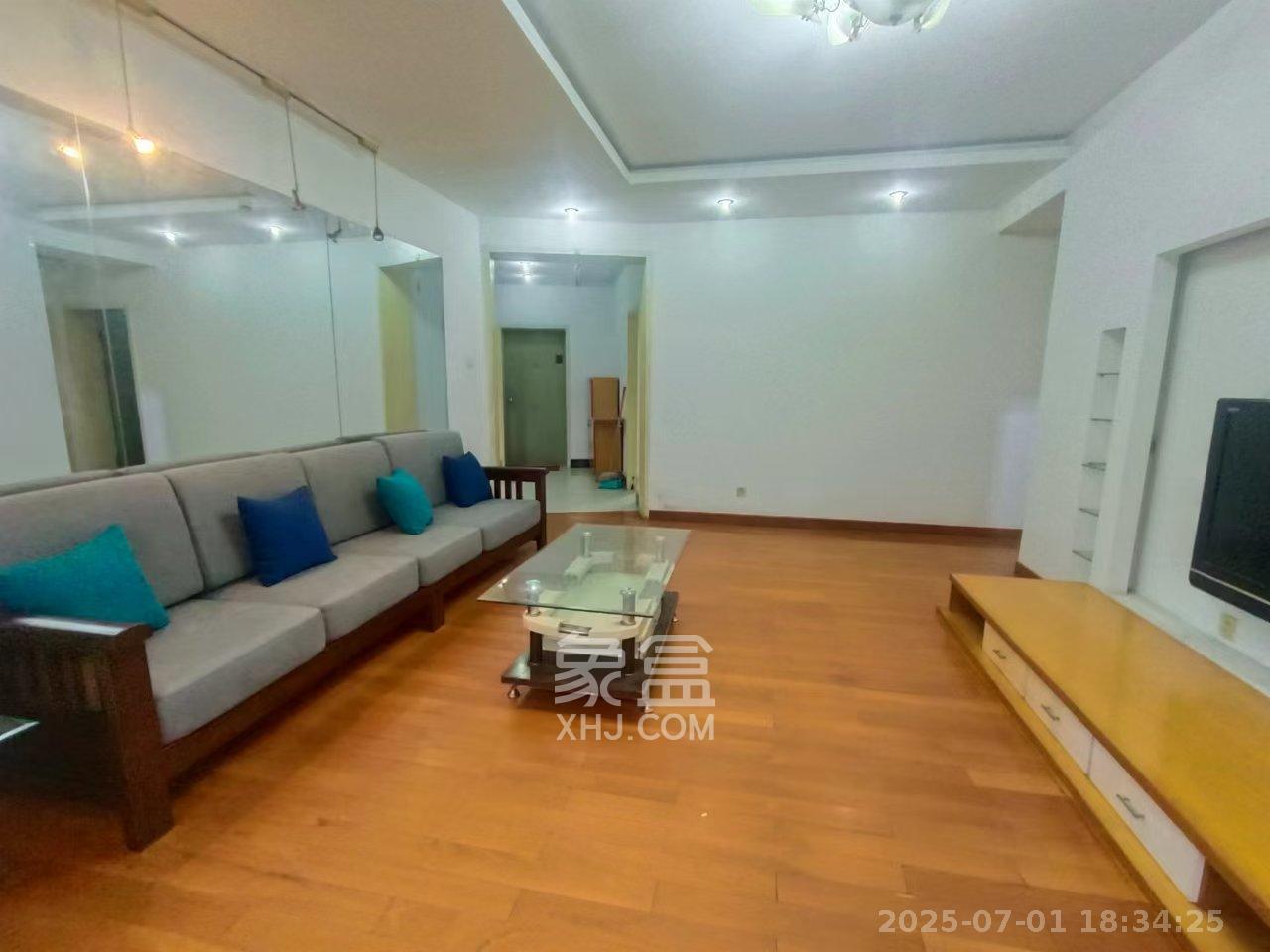 浦沅生活一区  3室2厅2卫   2000.00元/月室内图