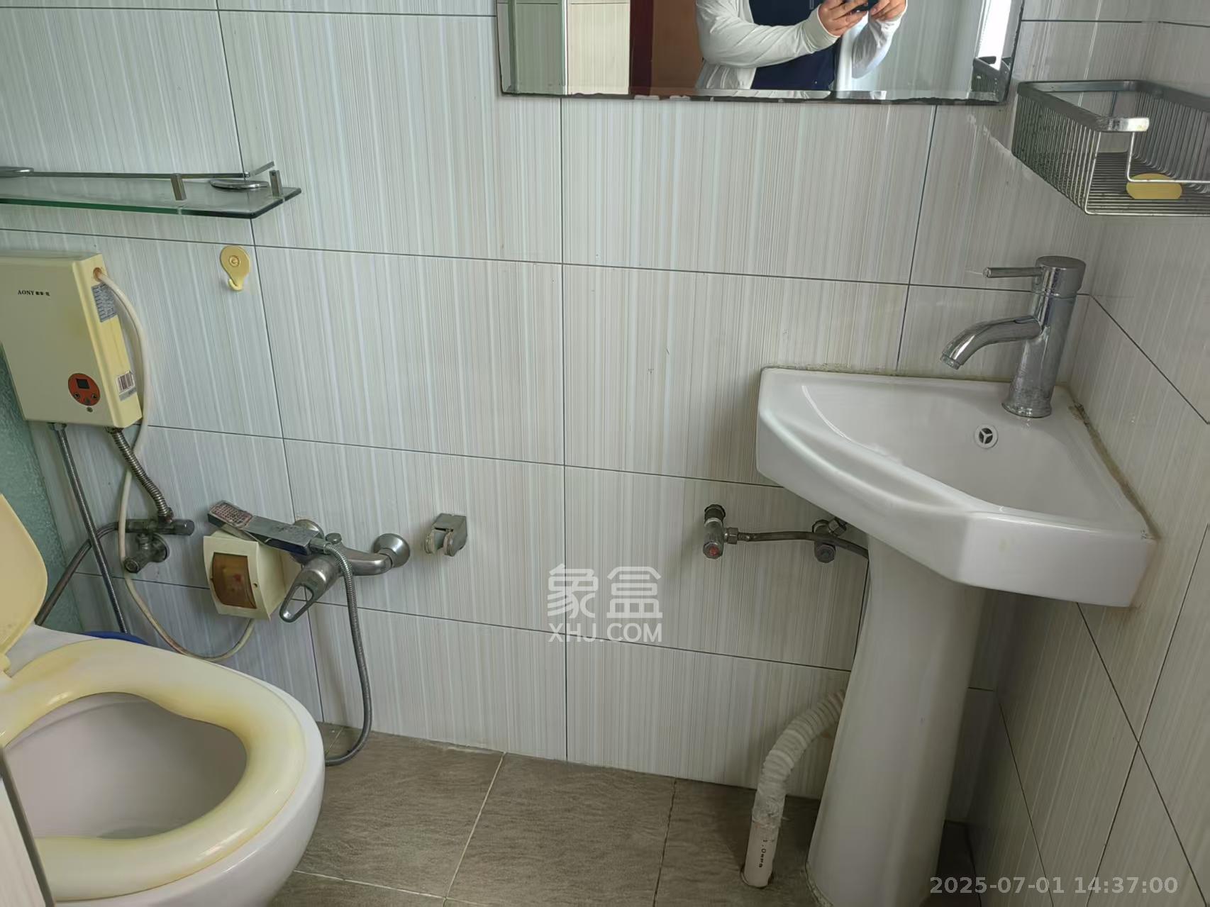 宏泽佳园  4室1厅1卫   4600.00元/月室内图