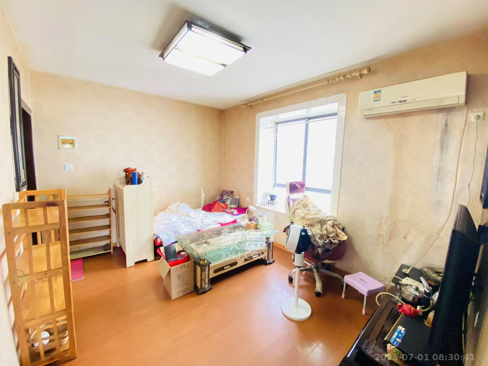 石子冲巷  1室2厅1卫    1500.0元/月 石子冲巷  1室2厅1卫    1500.0元/月室内图1