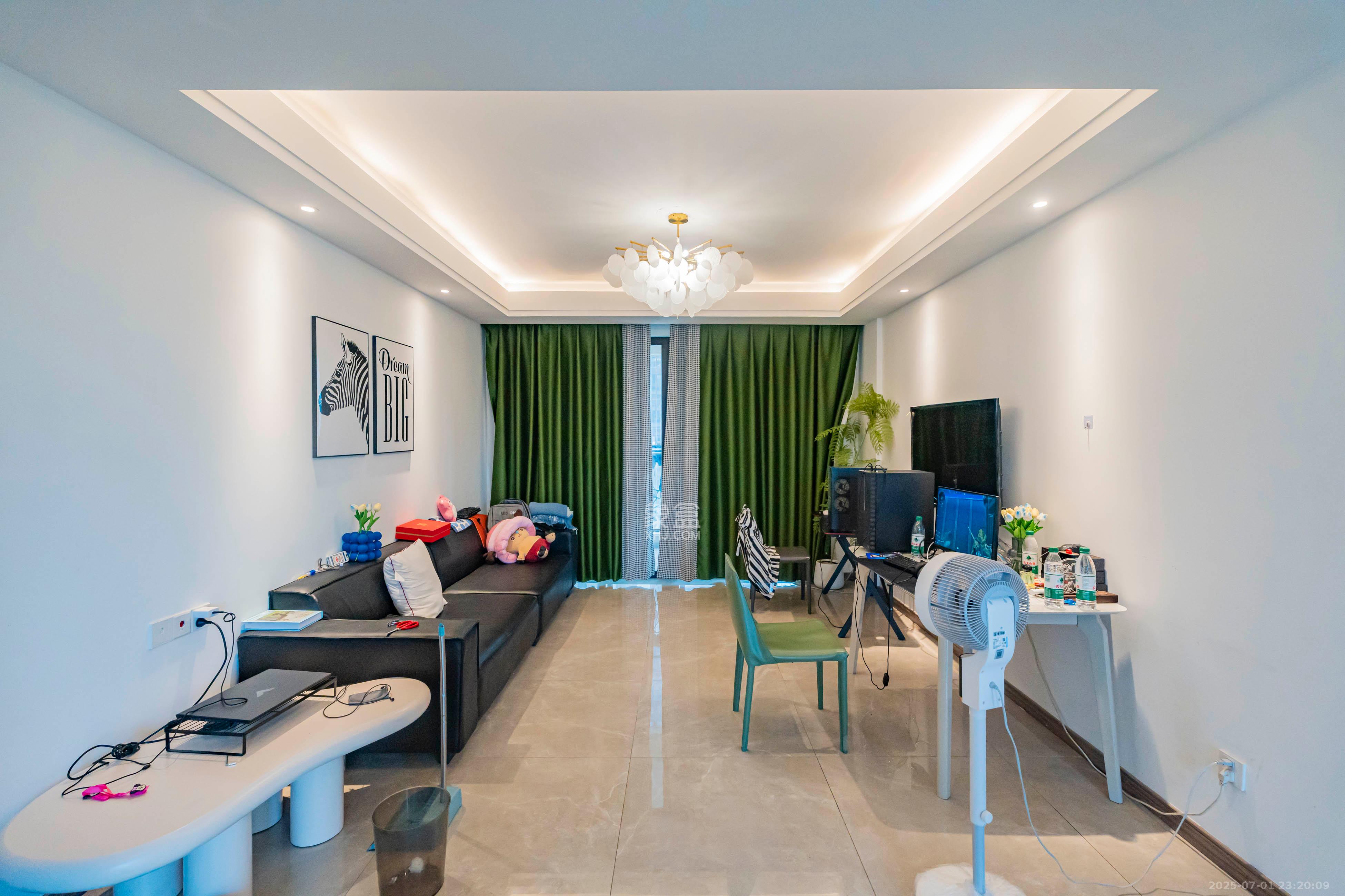 国润月湖郡 3室2厅2卫 168.0万 国润月湖郡 3室2厅2卫 168.0万客厅