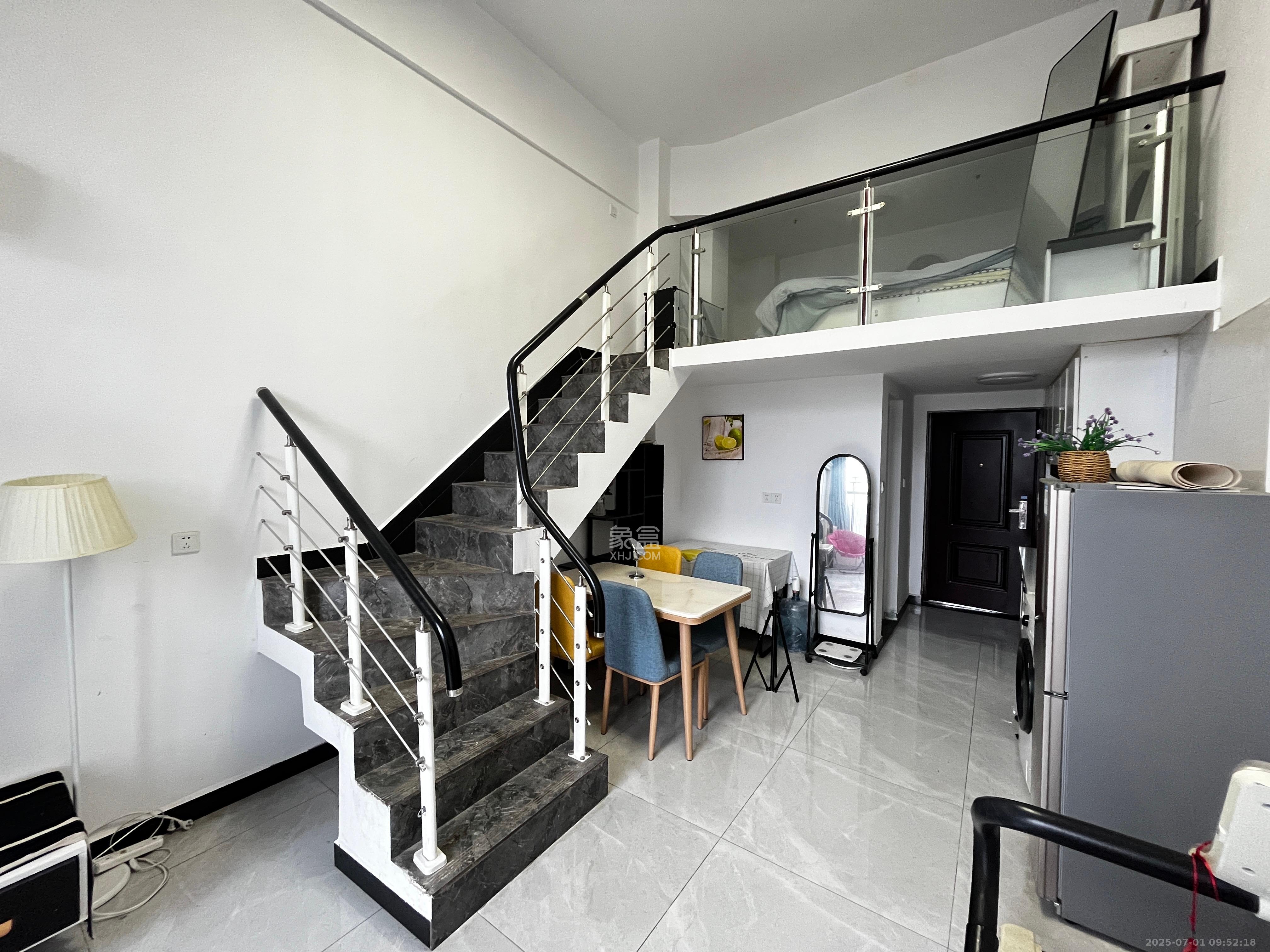 裕天国际商汇中心 3室0厅0卫 1500.0元/月 裕天国际商汇中心 3室0厅0卫 1500.0元/月室内图