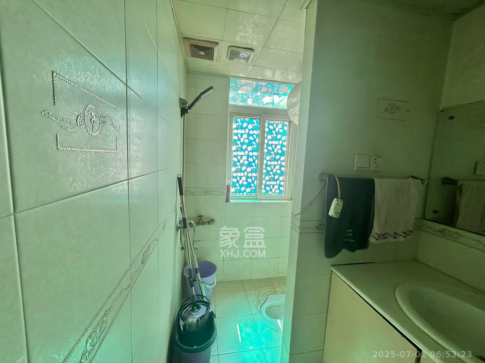 翡翠林居  2室1厅1卫    1800.0元/月室内图