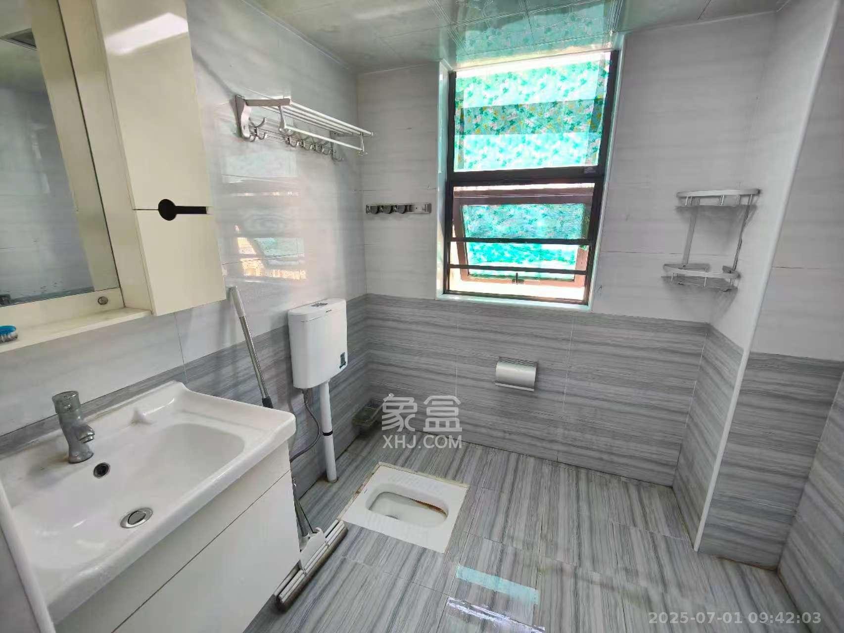 润屋美院  1室1厅1卫   1900.00元/月室内图
