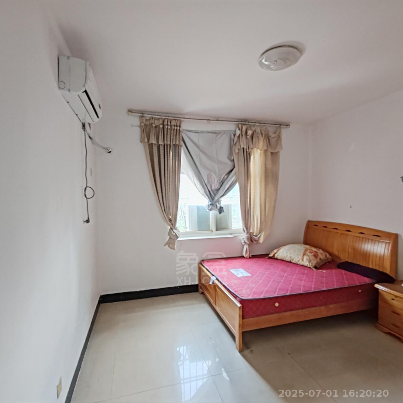 藕塘小区 3室2厅2卫 1300.00元/月 藕塘小区 3室2厅2卫 1300.00元/月室内图