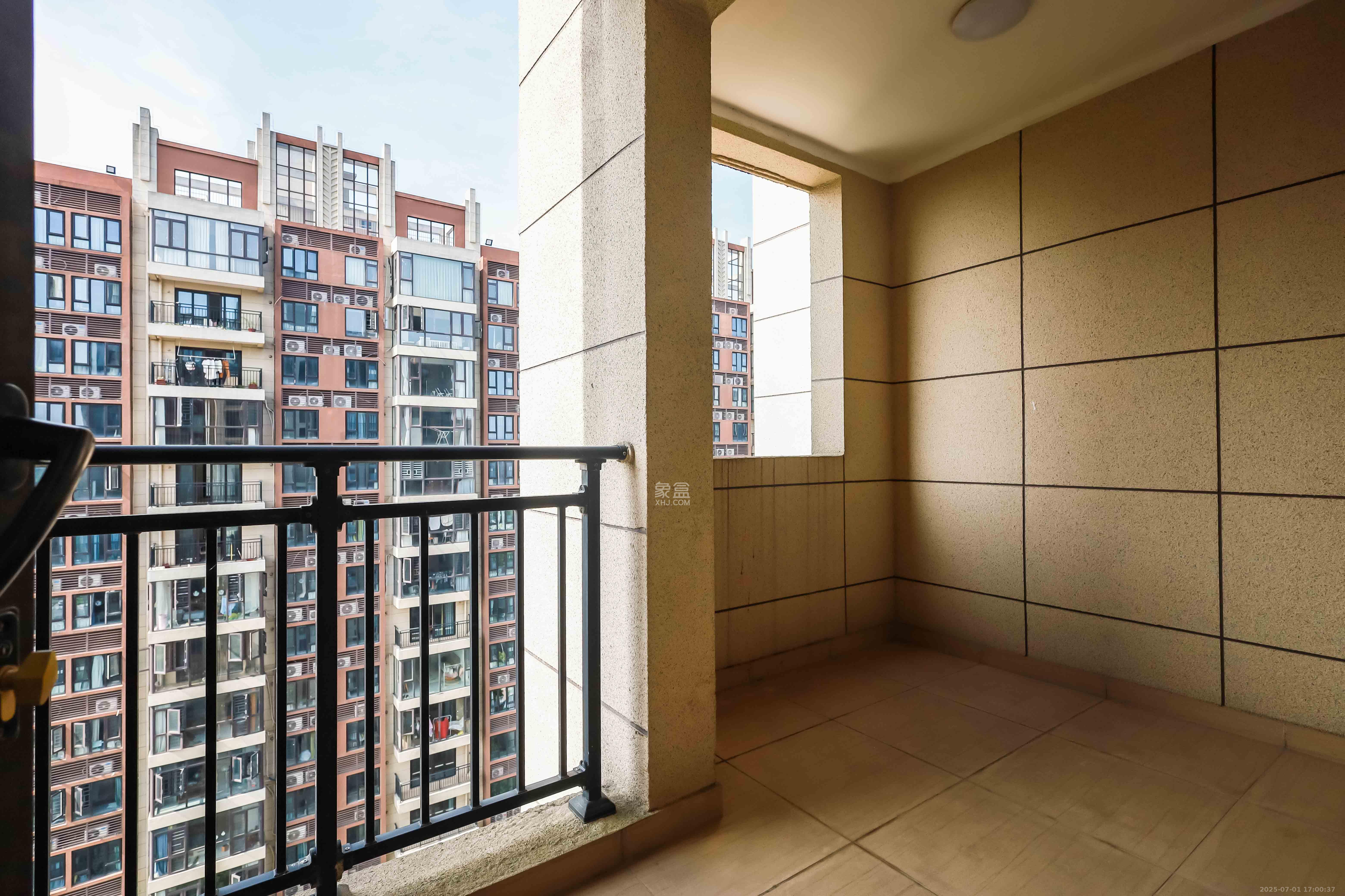 碧桂园荟隽棠  4室2厅3卫    168.0万 碧桂园荟隽棠  4室2厅3卫    168.0万阳台