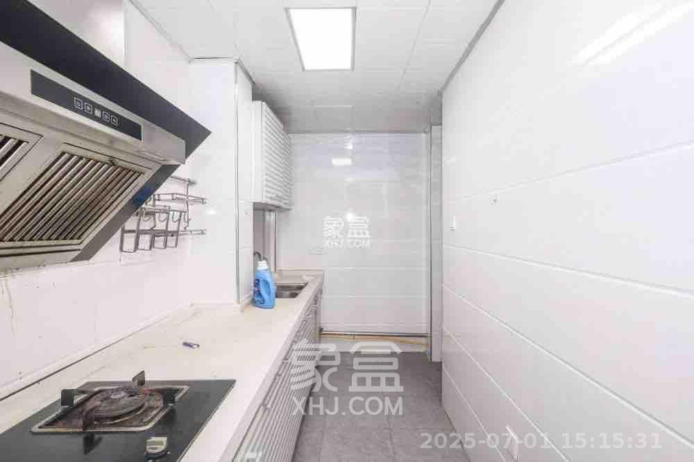 保利麓谷林语D区  2室1厅1卫   2200.00元/月室内图