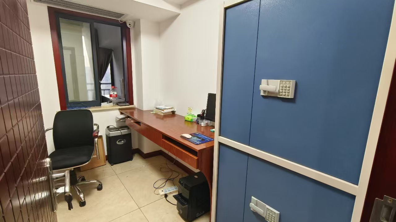 世纪嘉苑 4室2厅2卫 4800.0元/月 世纪嘉苑 4室2厅2卫 4800.0元/月室内图