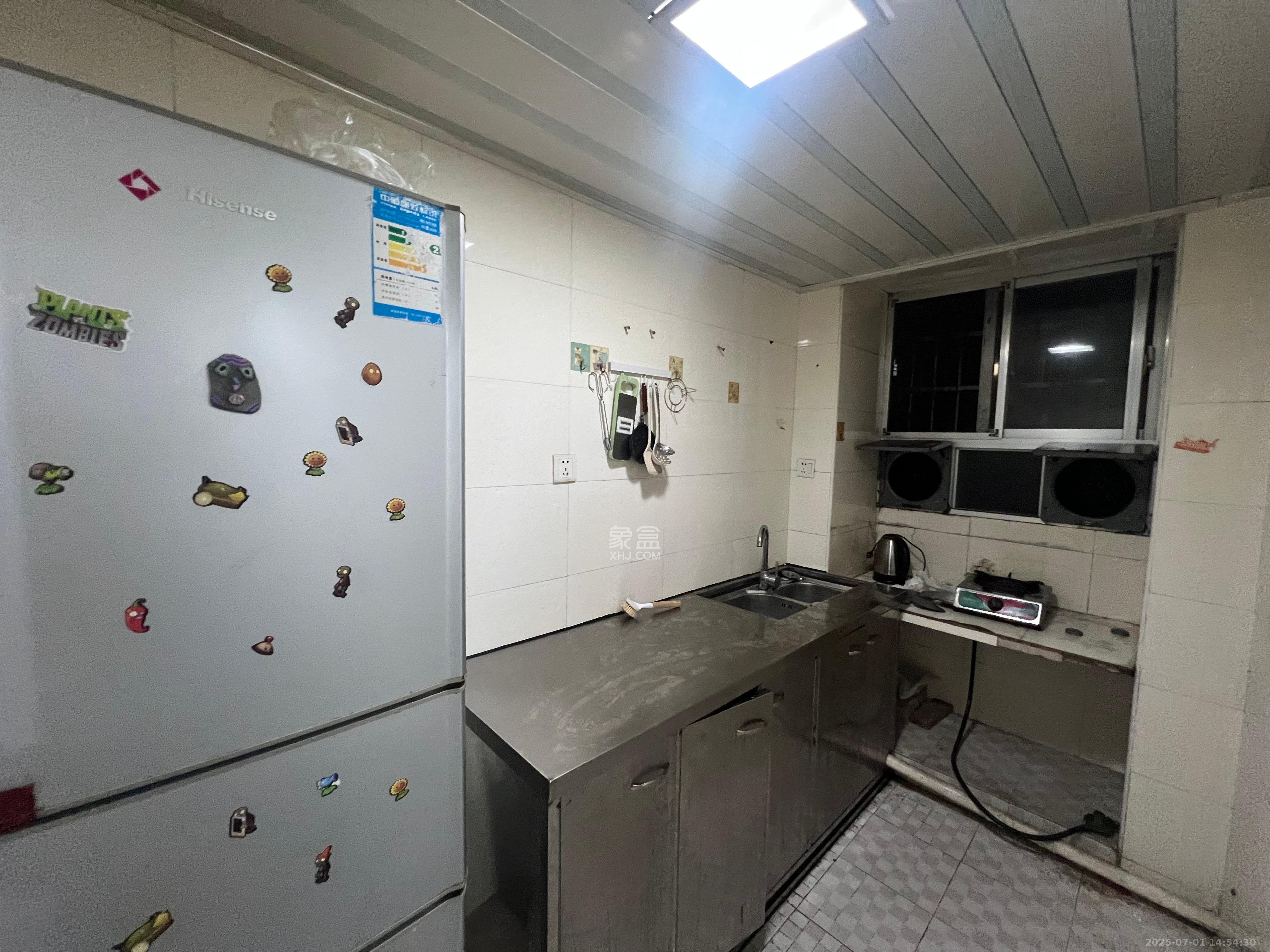 新兴小区（杨家山社区）  2室1厅1卫   1600.00元/月室内图