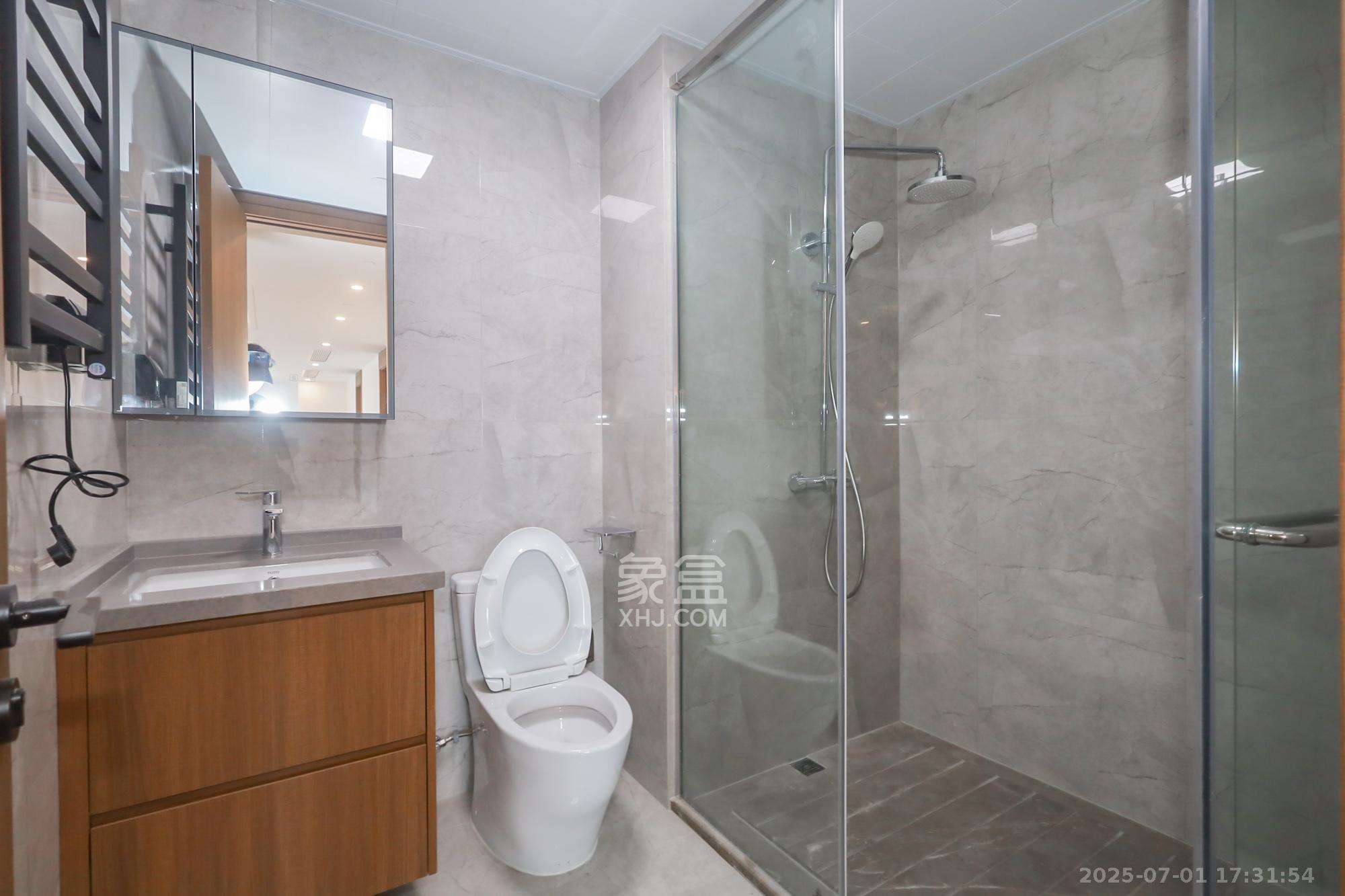 江山印  4室2厅5卫    850.0万 江山印  4室2厅5卫    850.0万卫生间