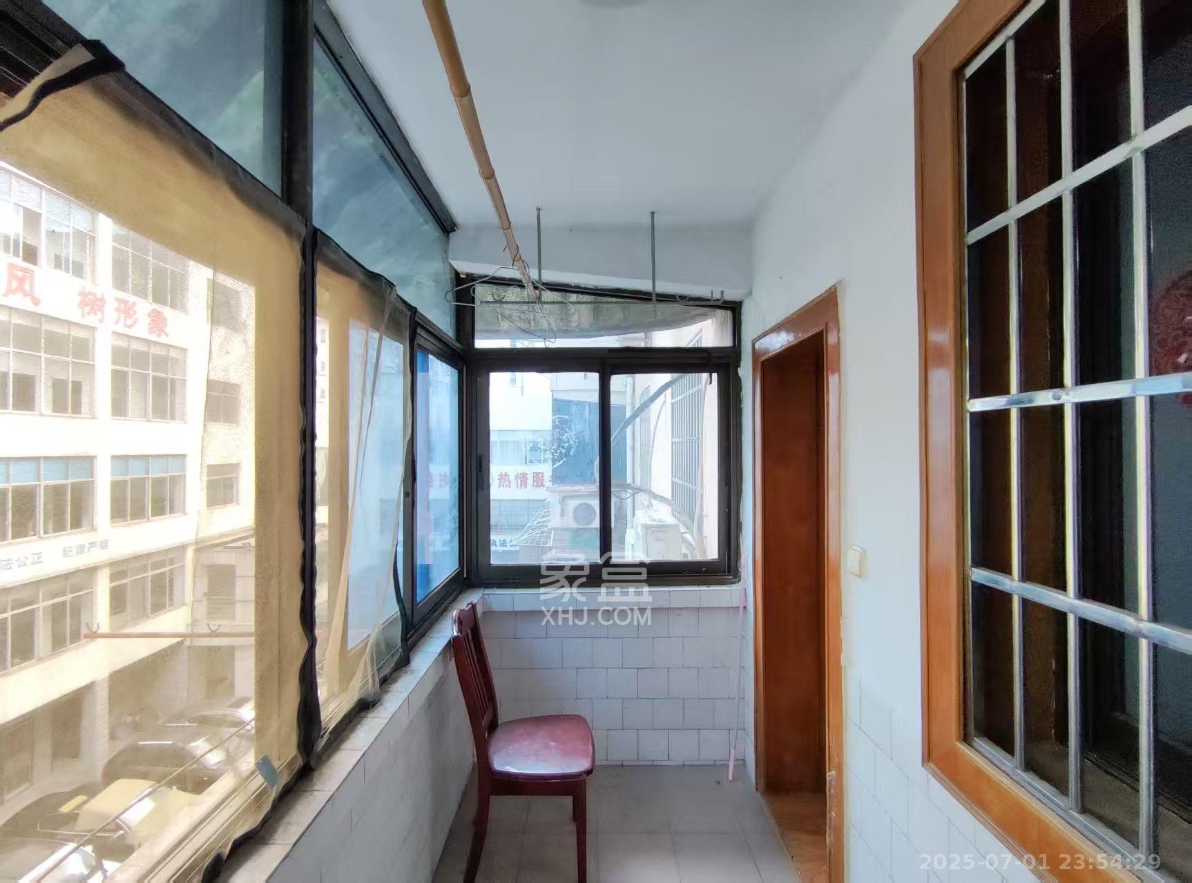 五金矿产进出口集团公司宿舍 2室1厅1卫 1600.0元/月 五金矿产进出口集团公司宿舍 2室1厅1卫 1600.0元/月室内图