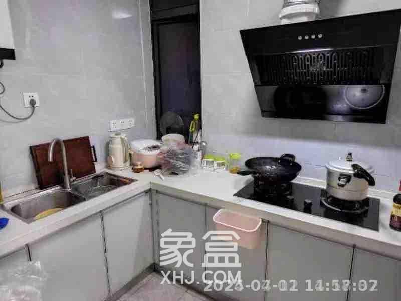 金鹰玖珑山  3室2厅1卫    2000.0元/月室内图