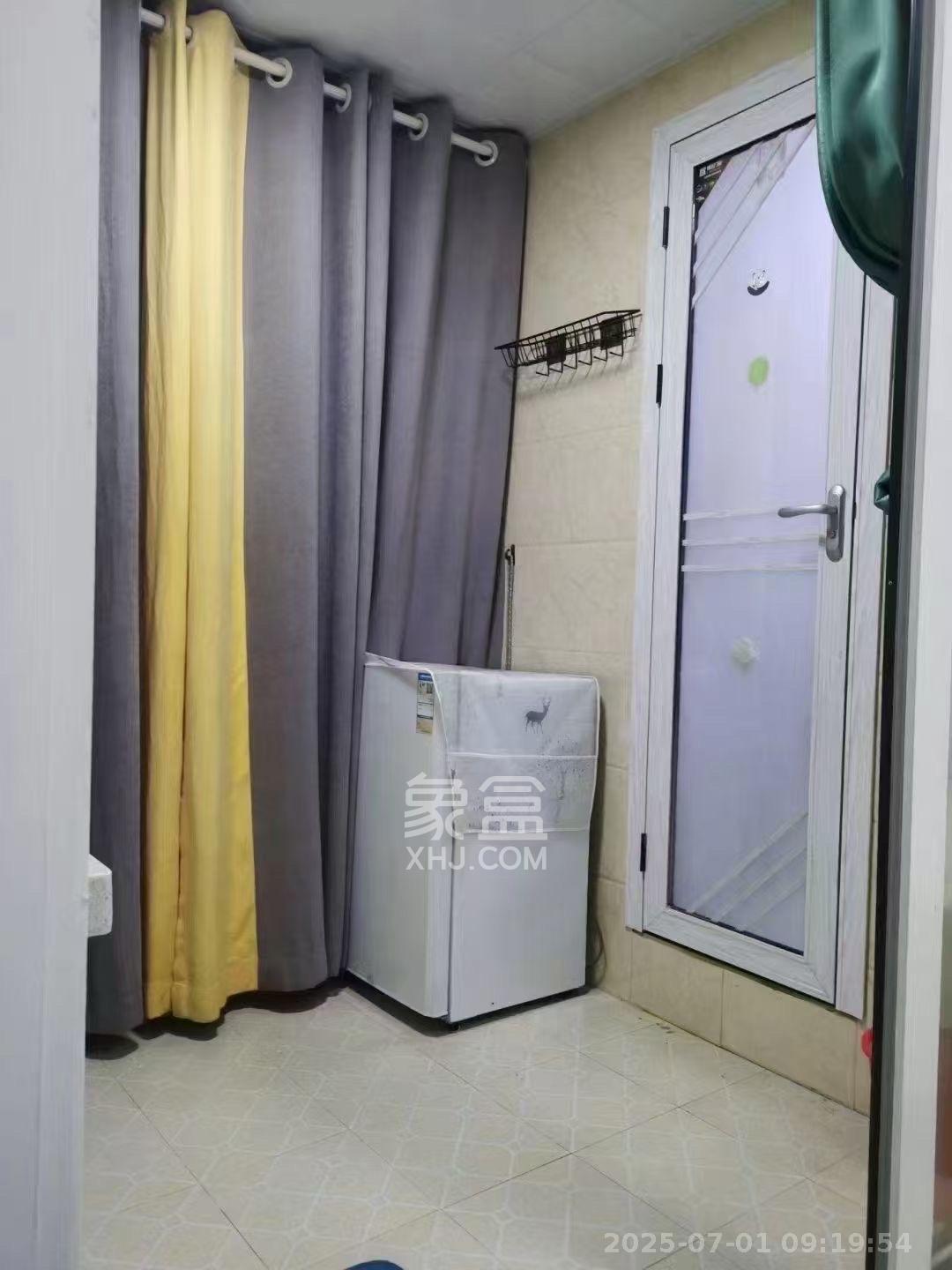 嘉顺苑  1室1厅1卫   1000.00元/月室内图