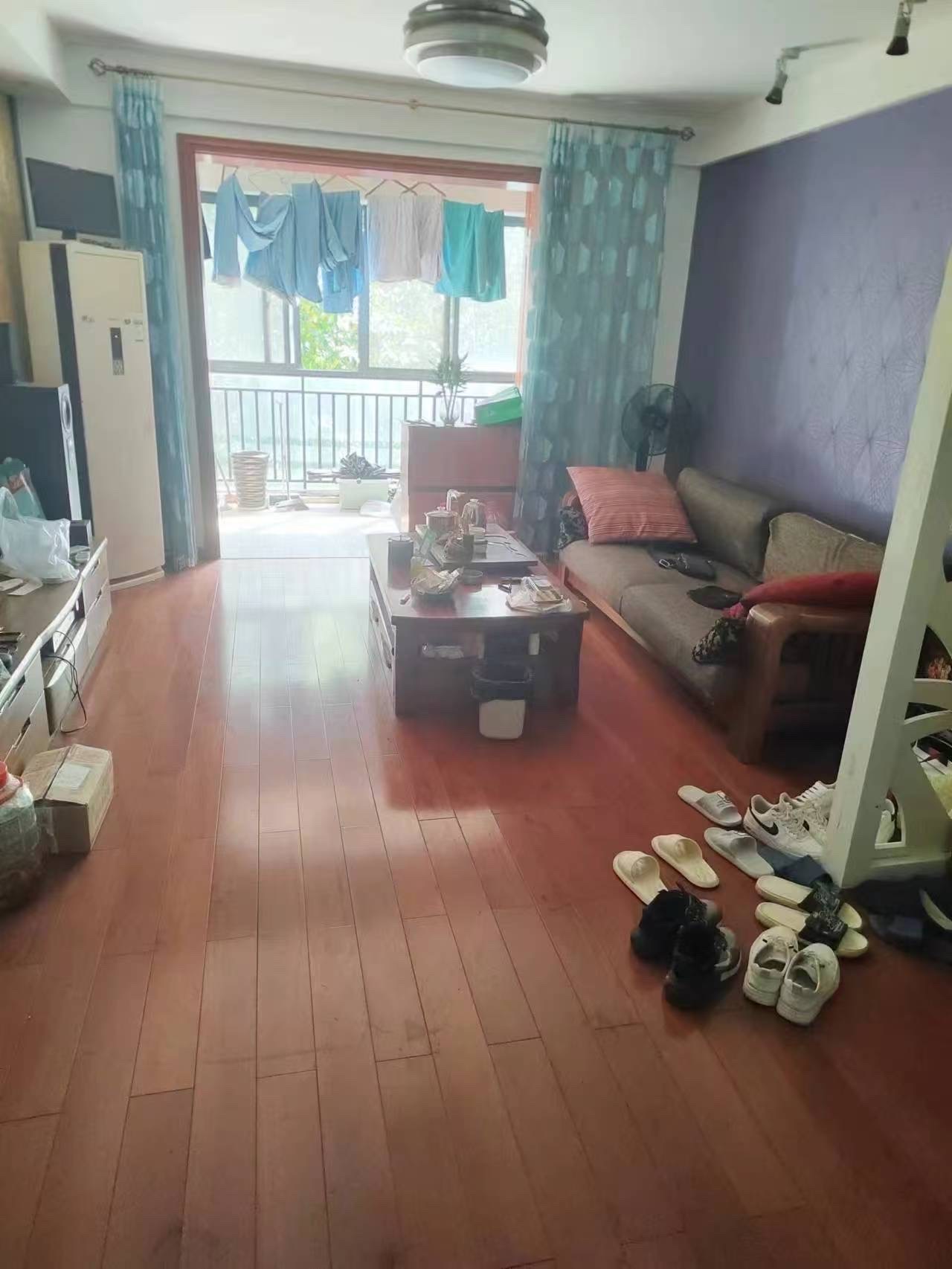 耀江花园东湖居  1室2厅2卫   1600.00元/月户型图