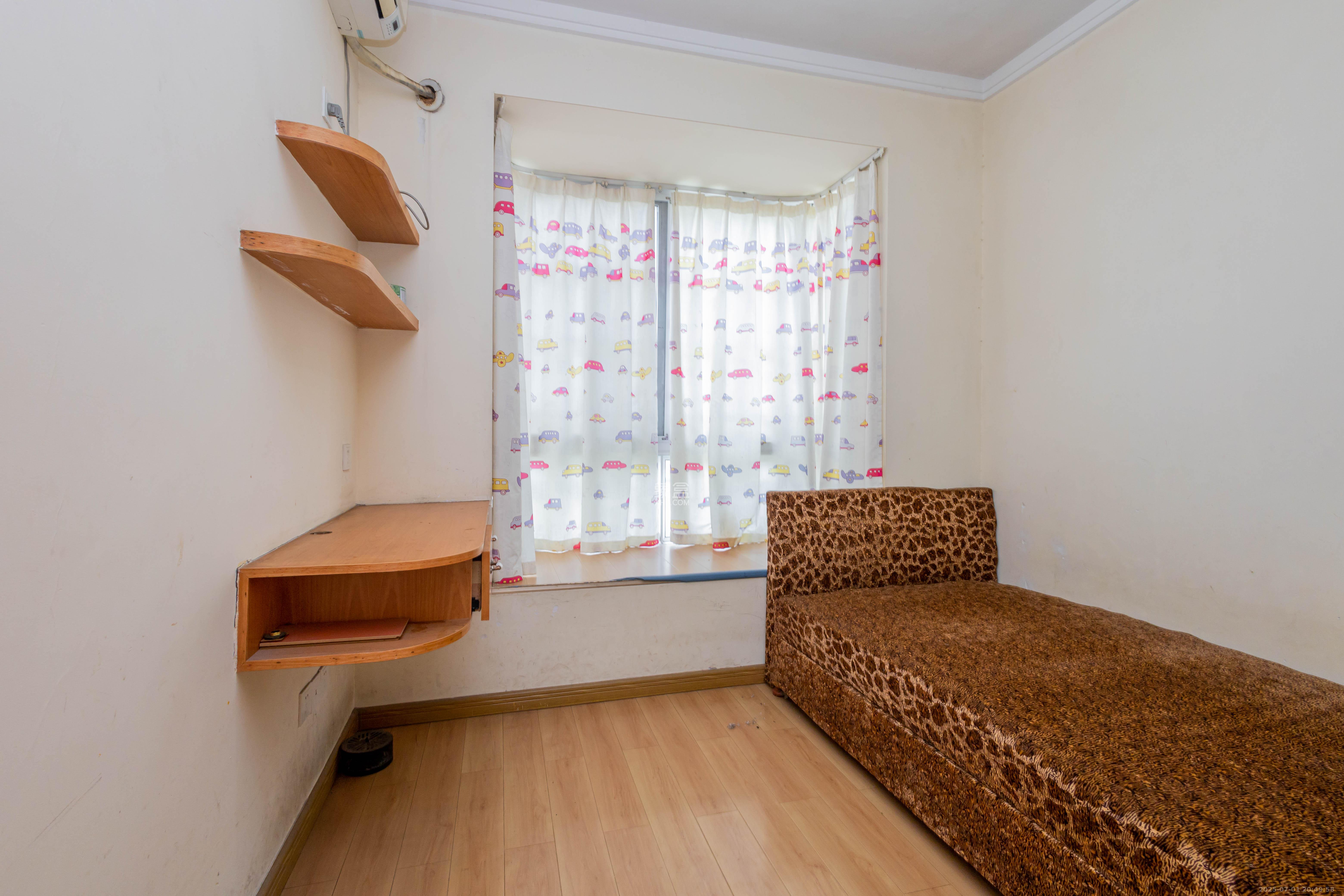 东业苹果社区 2室2厅1卫 42.0万 东业苹果社区 2室2厅1卫 42.0万卧室