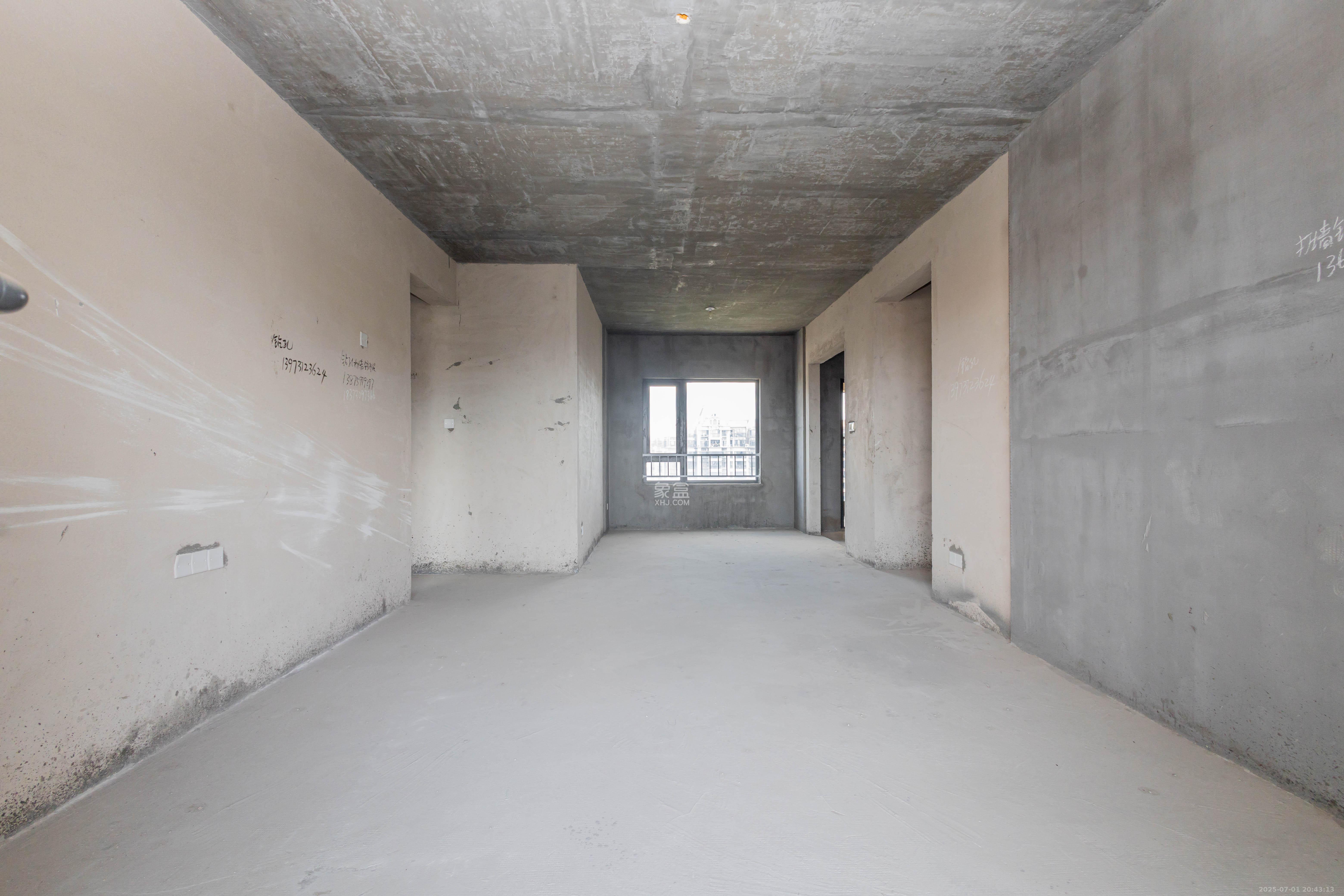 恒大江湾 3室2厅1卫 108.0万 恒大江湾 3室2厅1卫 108.0万客厅