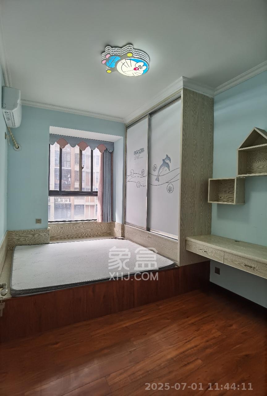 丽景华庭 3室2厅2卫 2000.0元/月 丽景华庭 3室2厅2卫 2000.0元/月室内图