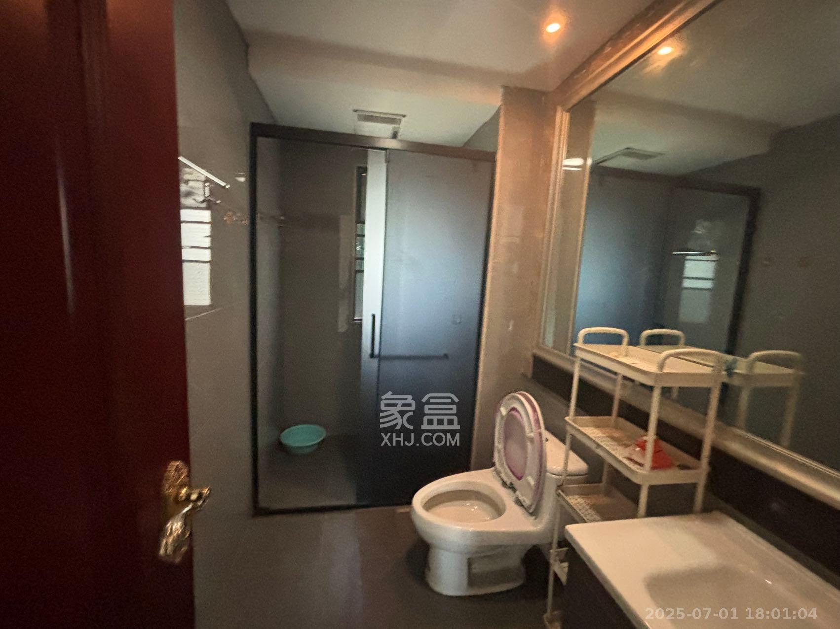 恒大翡翠华庭  3室2厅1卫   2100.00元/月室内图