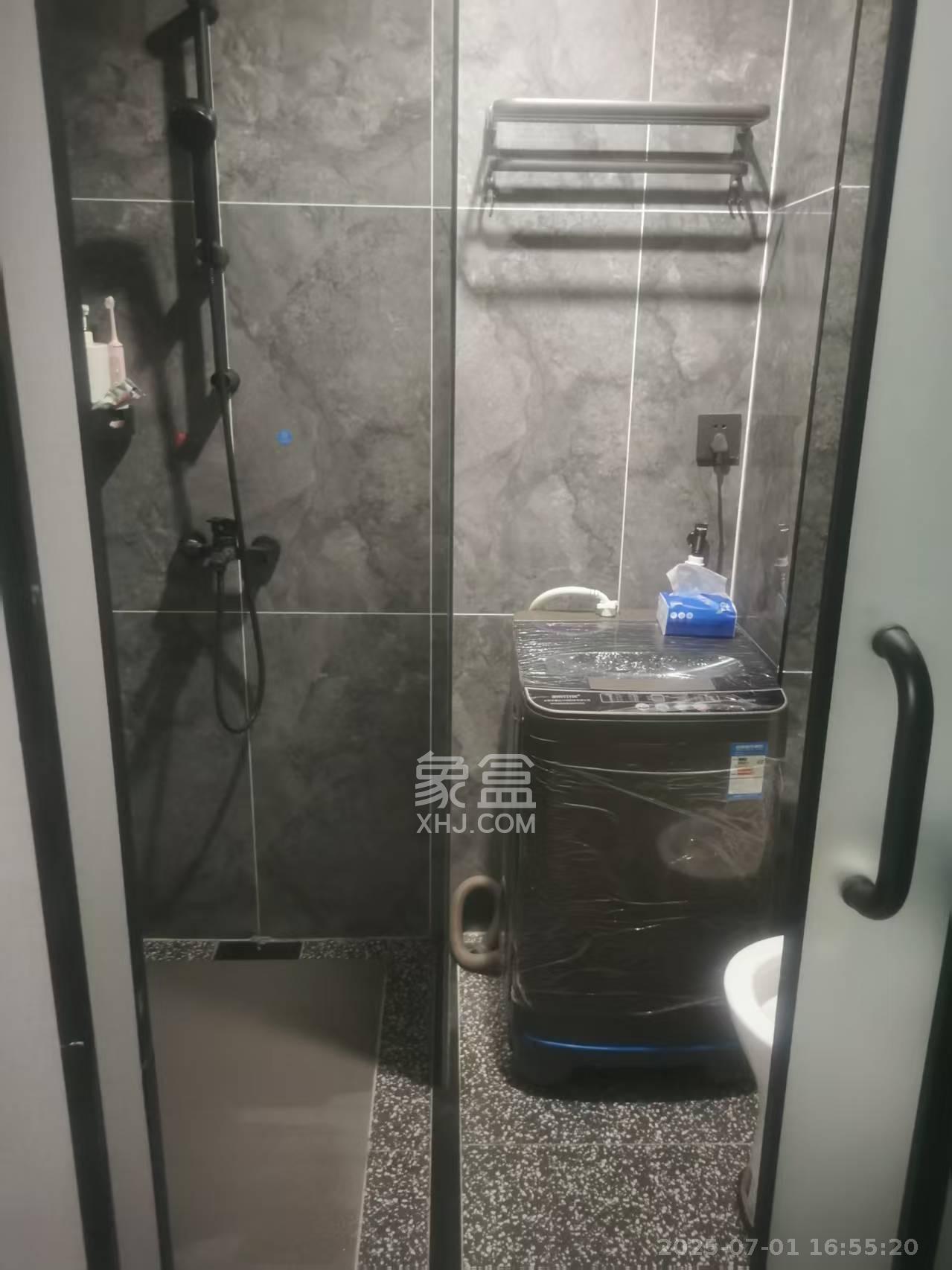 龙湖铂金岛 1室1厅1卫 1500.0元/月 龙湖铂金岛 1室1厅1卫 1500.0元/月室内图