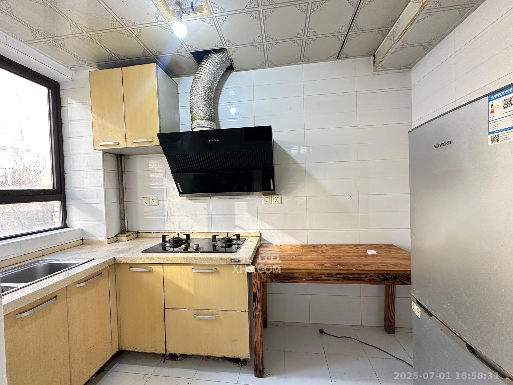 保利麓谷林语F区 3室2厅1卫 1800.0元/月 保利麓谷林语F区 3室2厅1卫 1800.0元/月室内图