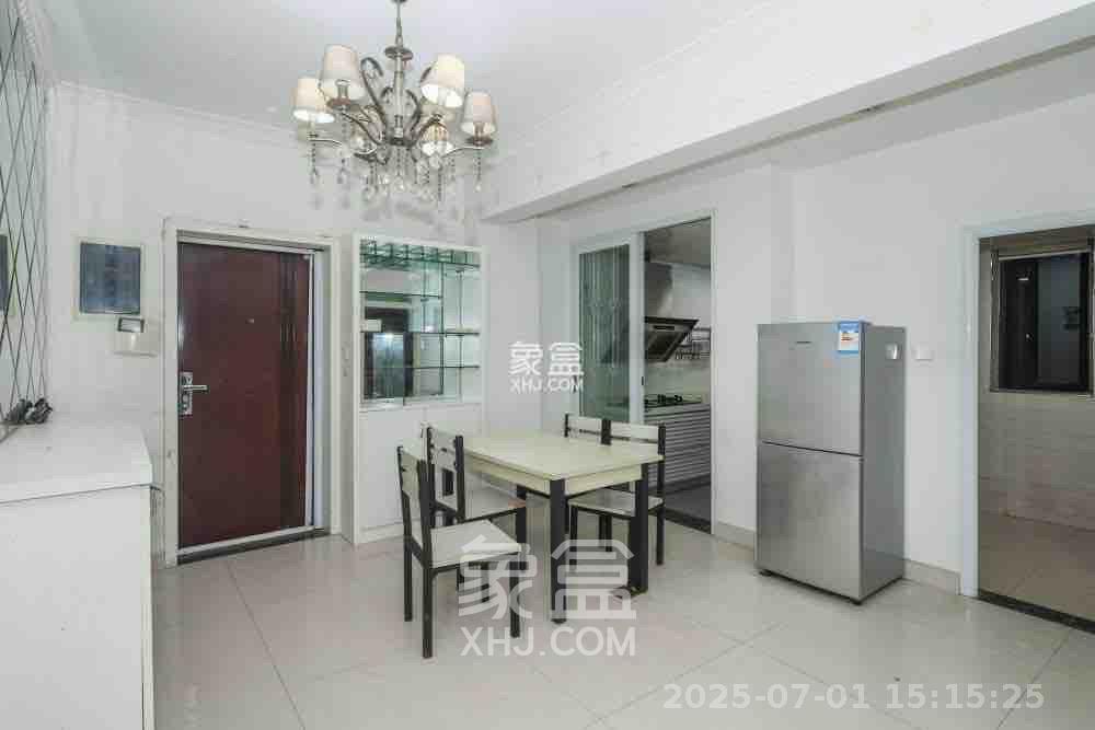 保利麓谷林语D区  2室1厅1卫   2200.00元/月室内图