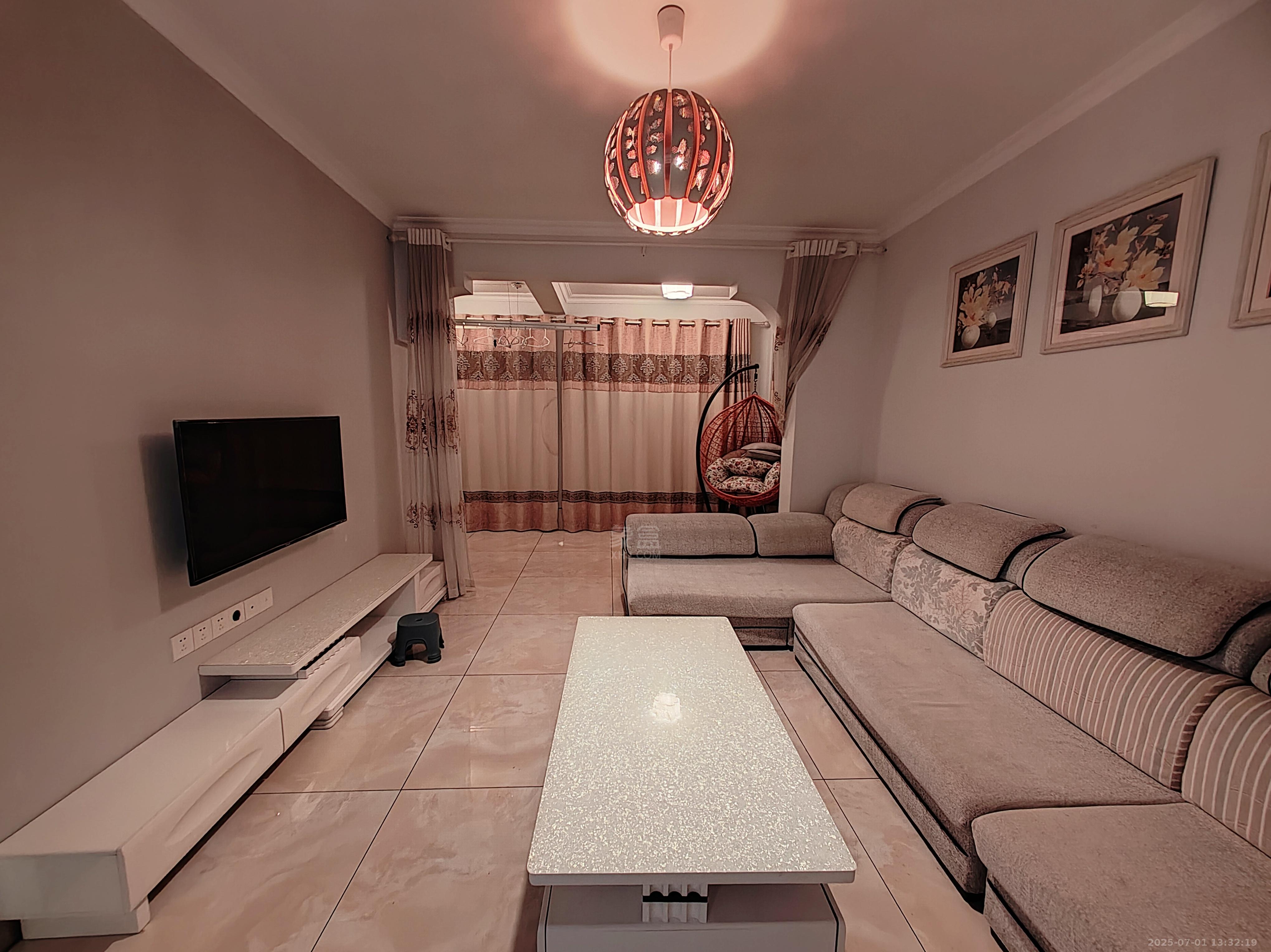 中欧昆仑首府 2室1厅1卫 1400.0元/月 中欧昆仑首府 2室1厅1卫 1400.0元/月室内图