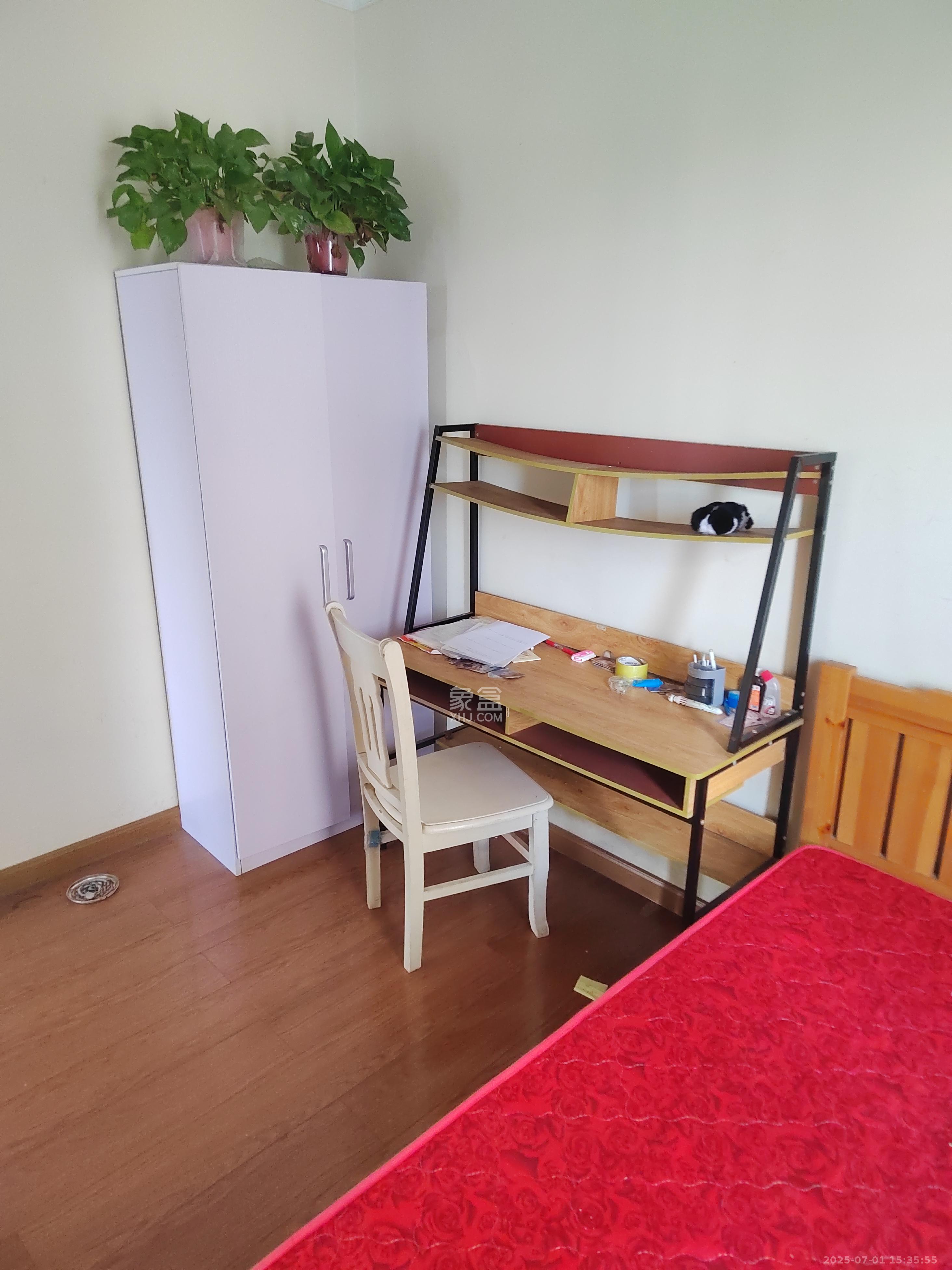 卓越蔚蓝海岸三期  2室2厅1卫   1700.00元/月室内图
