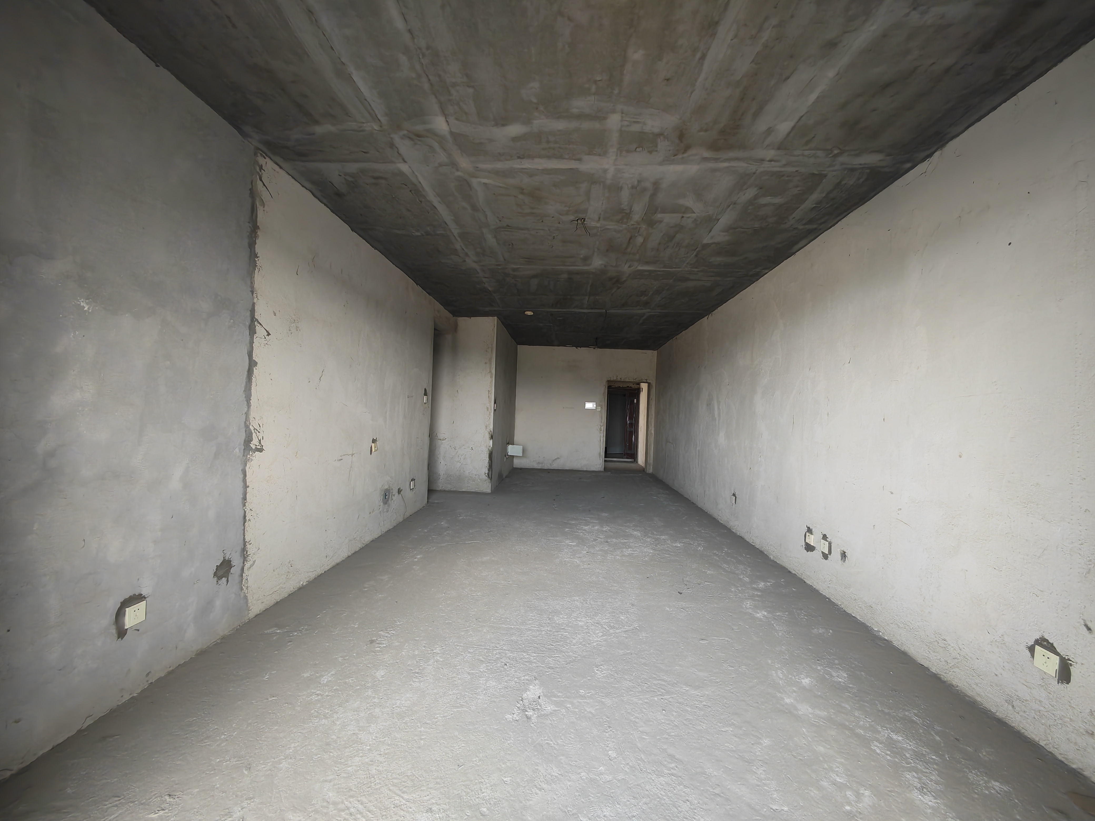 建设鑫苑  3室2厅2卫   69.80万客厅