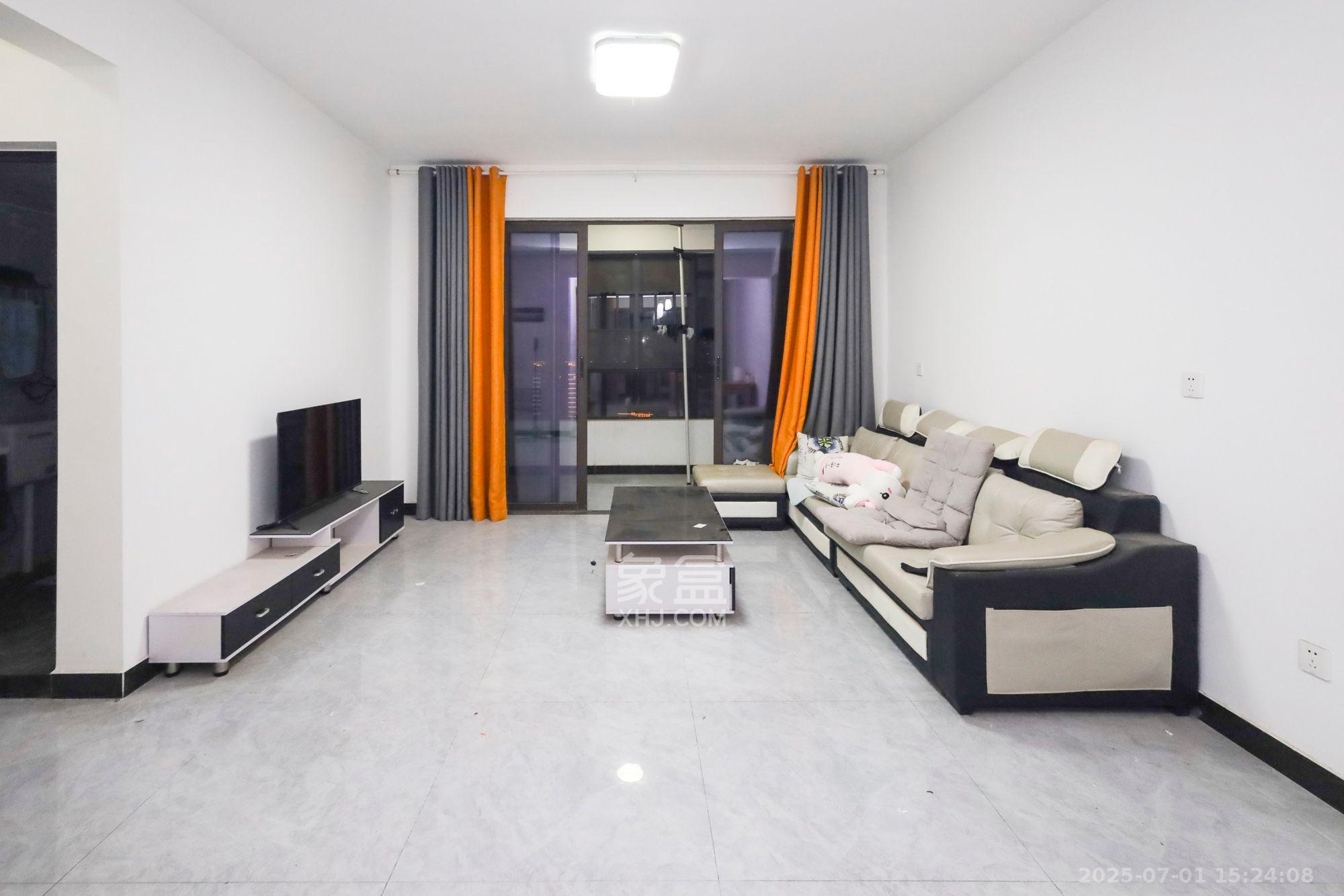 山语城三期  4室2厅2卫    2500.0元/月 山语城三期  4室2厅2卫    2500.0元/月