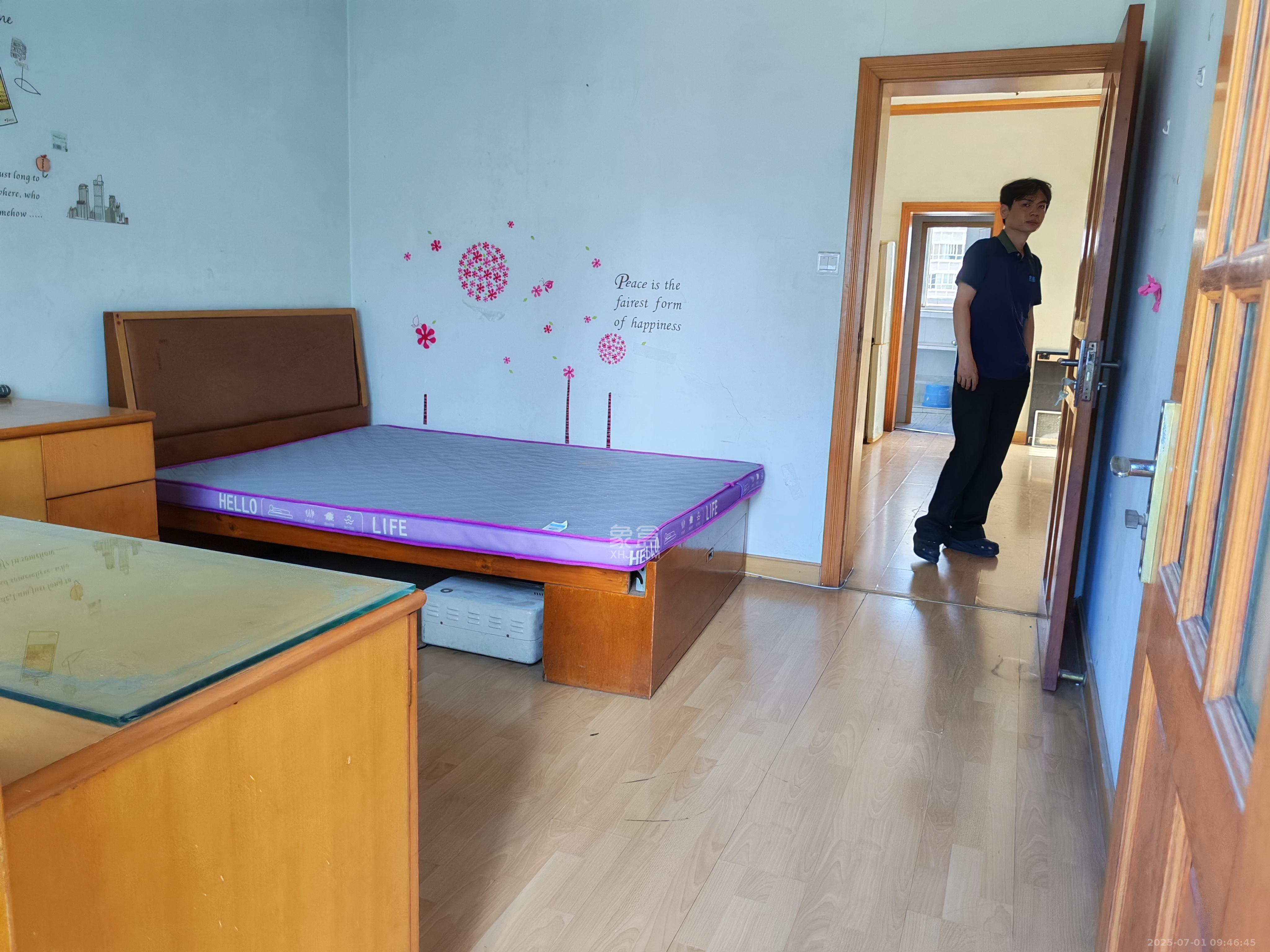 省委五区宿舍  3室1厅1卫   1700.00元/月室内图