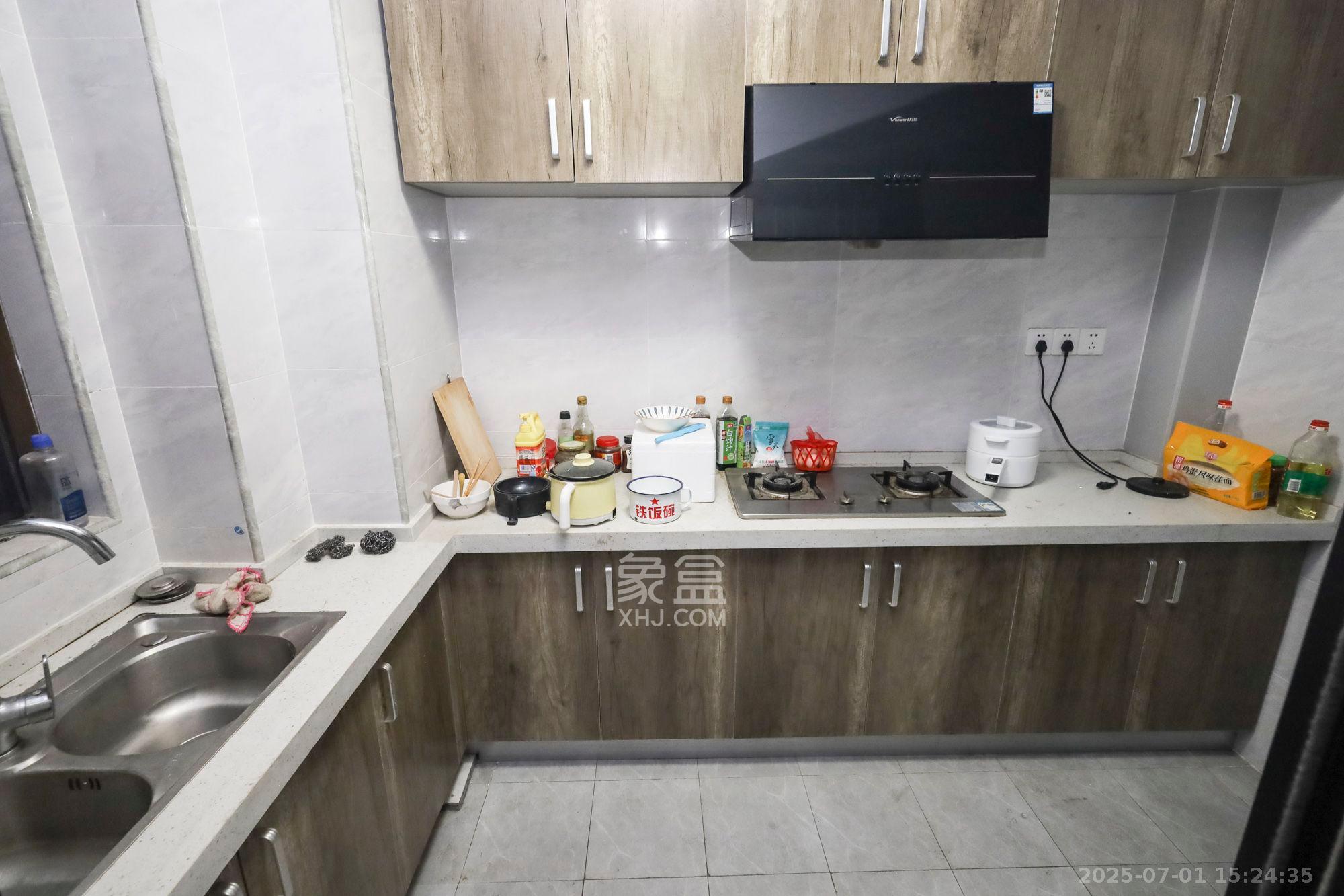 山语城三期 4室2厅2卫 2500.0元/月 山语城三期 4室2厅2卫 2500.0元/月室内图