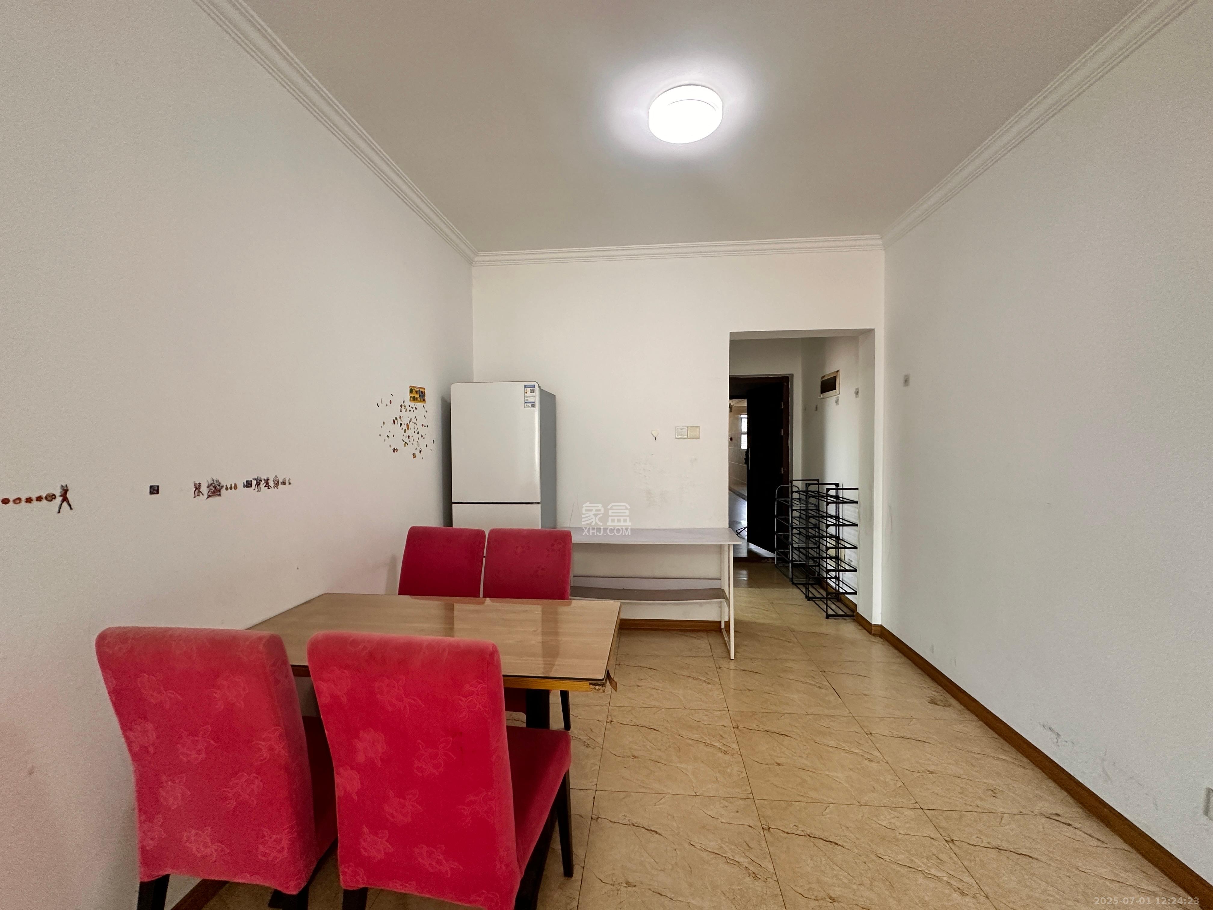 江山帝景哈佛  2室2厅1卫    1700.0元/月 江山帝景哈佛  2室2厅1卫    1700.0元/月室内图