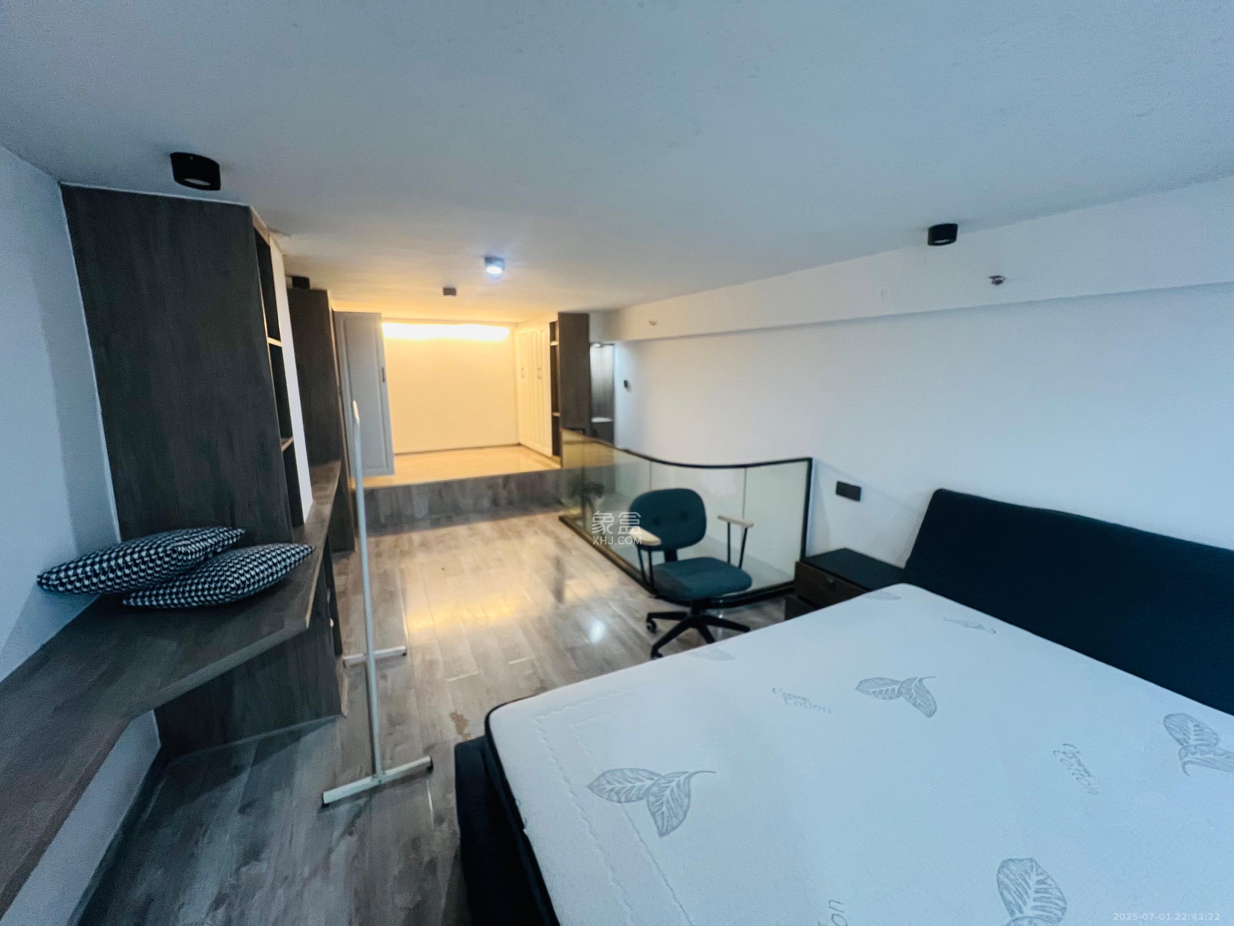 龙湖新壹城  2室1厅1卫    2400.0元/月室内图