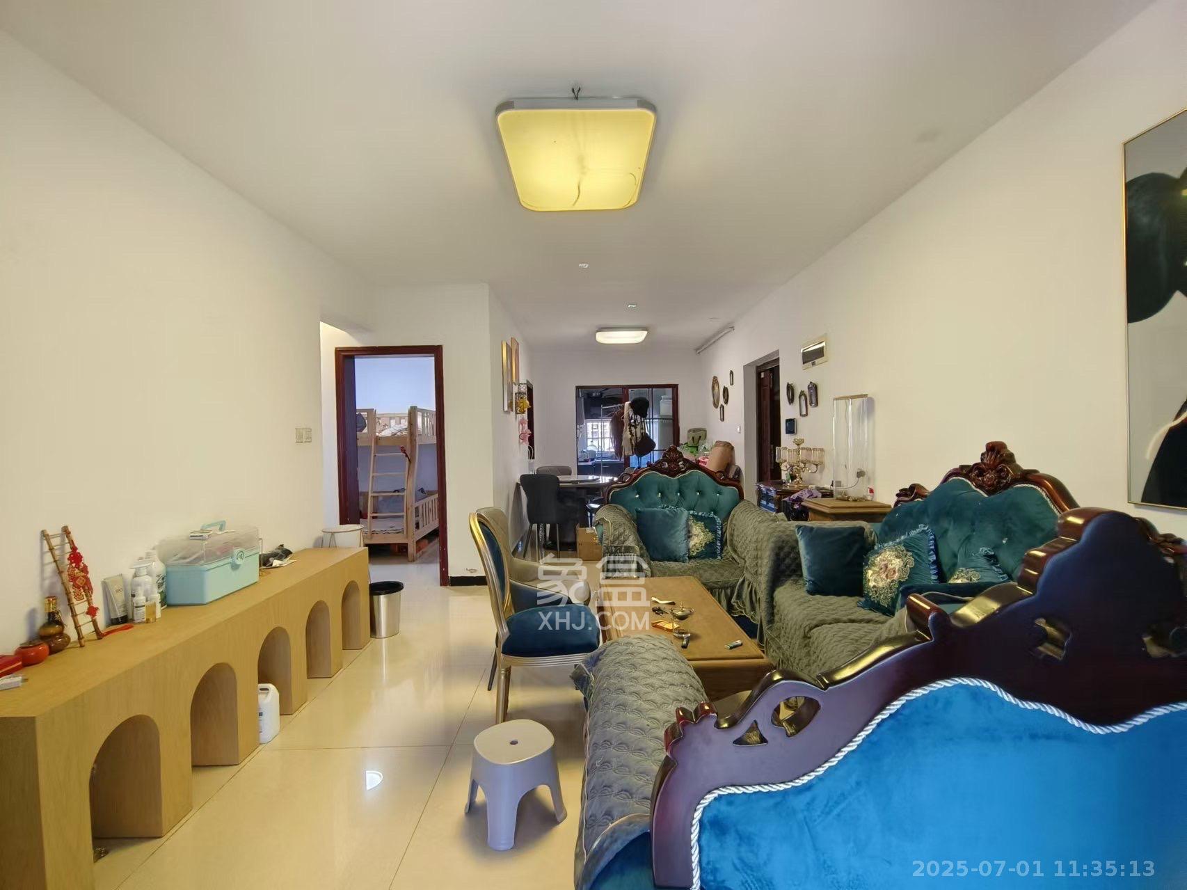 绿地中央广场 2室2厅1卫 2400.0元/月 绿地中央广场 2室2厅1卫 2400.0元/月室内图