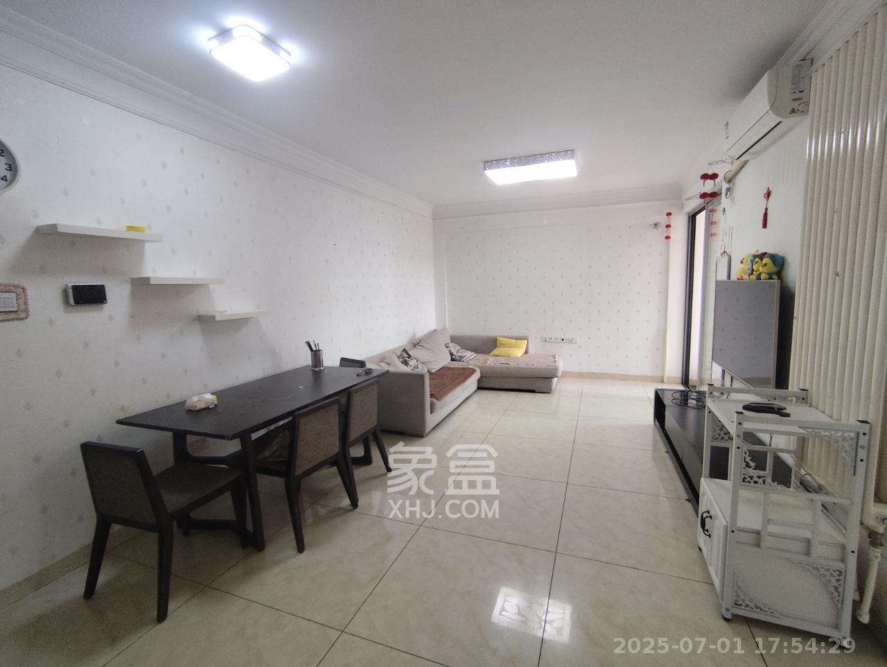 怡海星城 3室2厅1卫 2400.0元/月 怡海星城 3室2厅1卫 2400.0元/月室内图