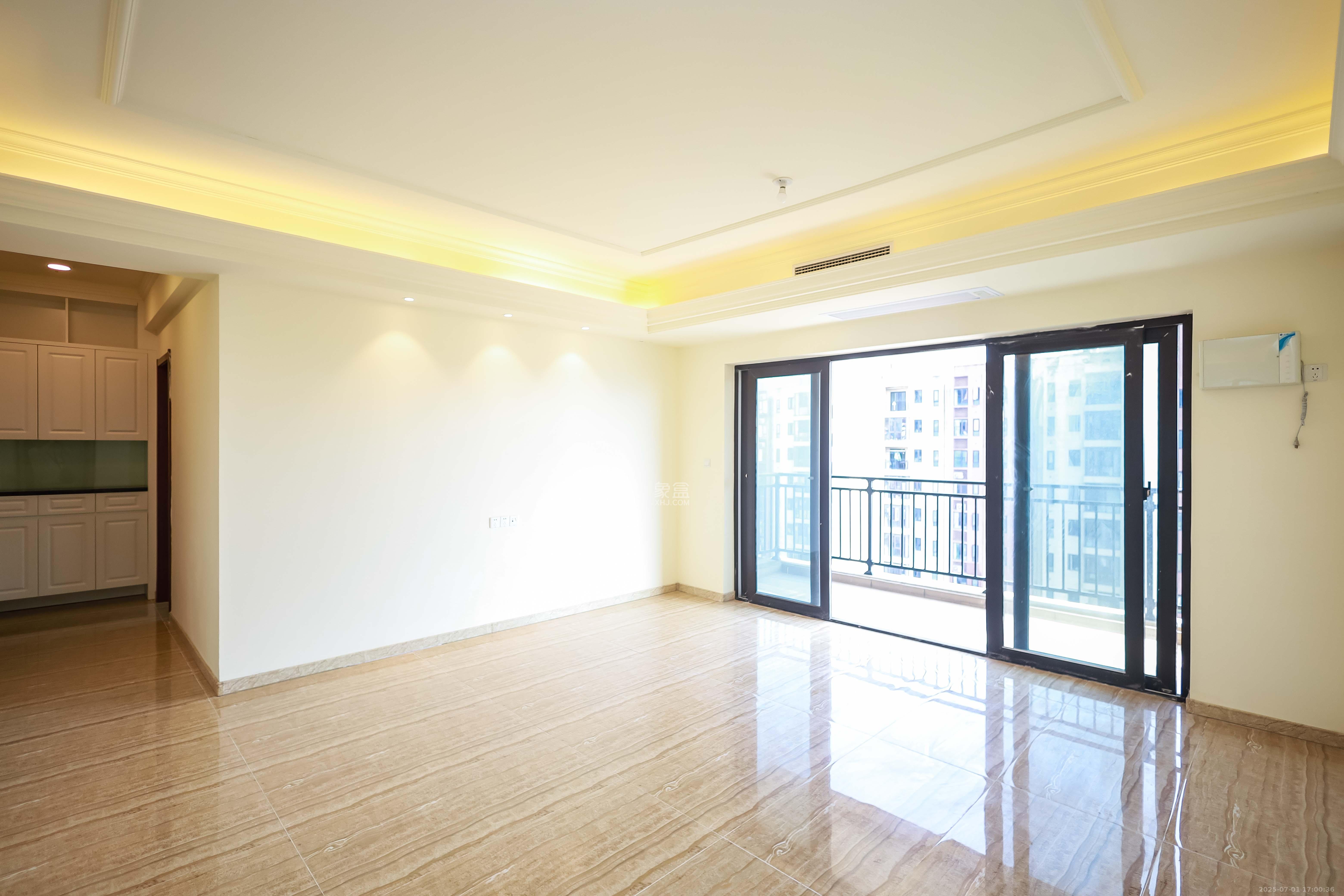 碧桂园荟隽棠  4室2厅3卫    168.0万 碧桂园荟隽棠  4室2厅3卫    168.0万客厅