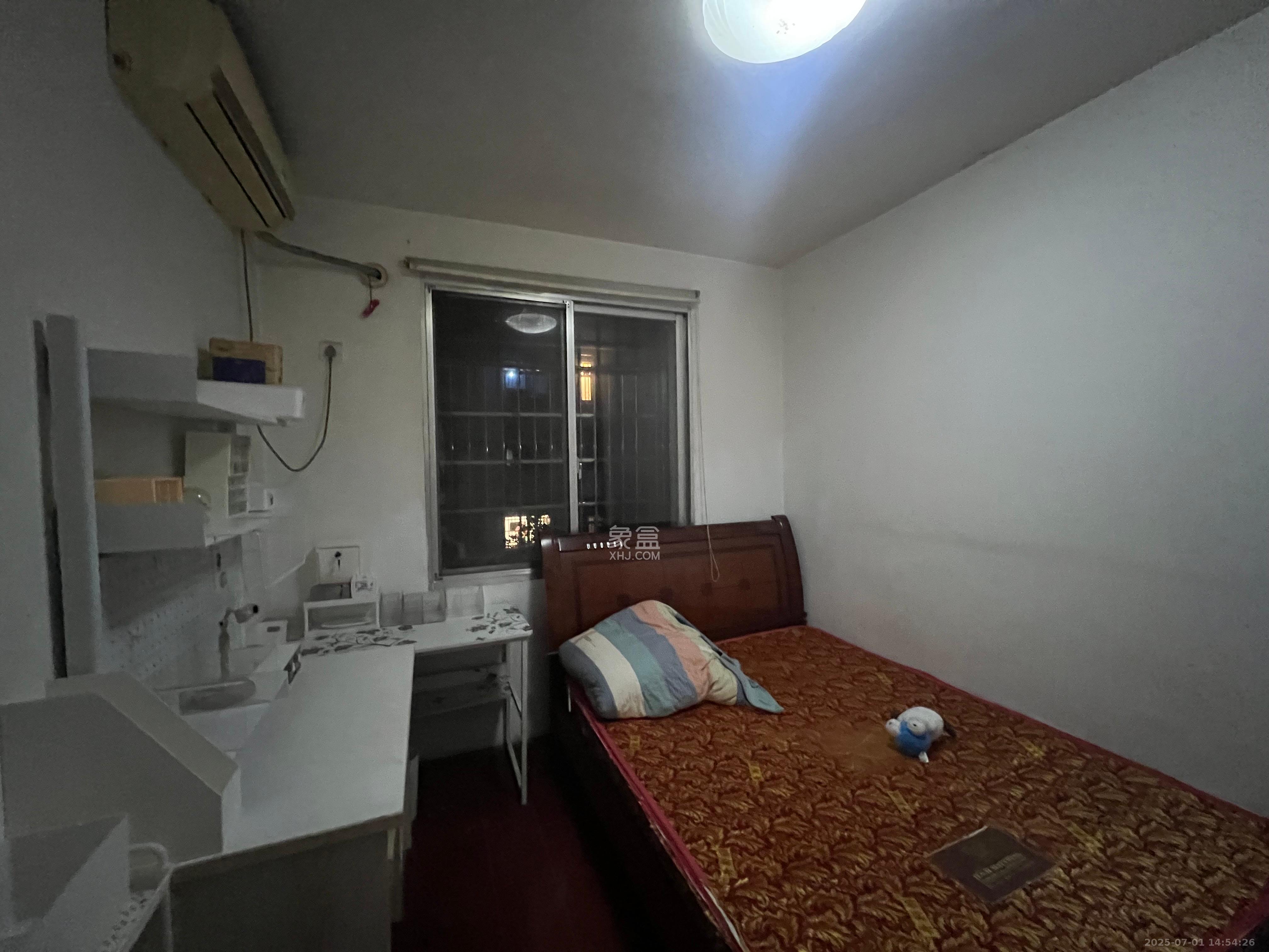 新兴小区(杨家山社区) 2室1厅1卫 1600.0元/月 新兴小区(杨家山社区) 2室1厅1卫 1600.0元/月室内图