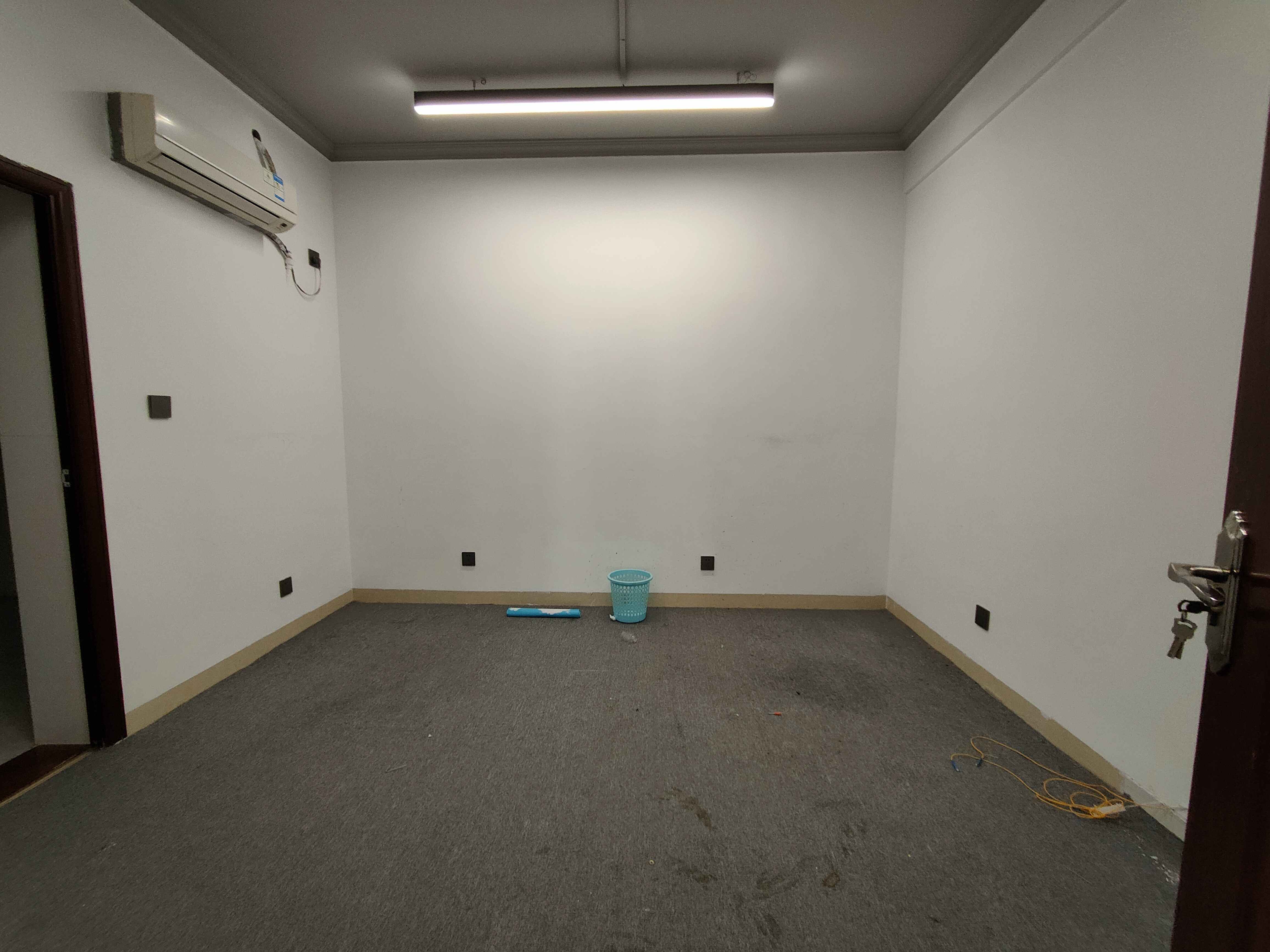 兴力国际大厦 3室2厅2卫 5300.0元/月 兴力国际大厦 3室2厅2卫 5300.0元/月室内图