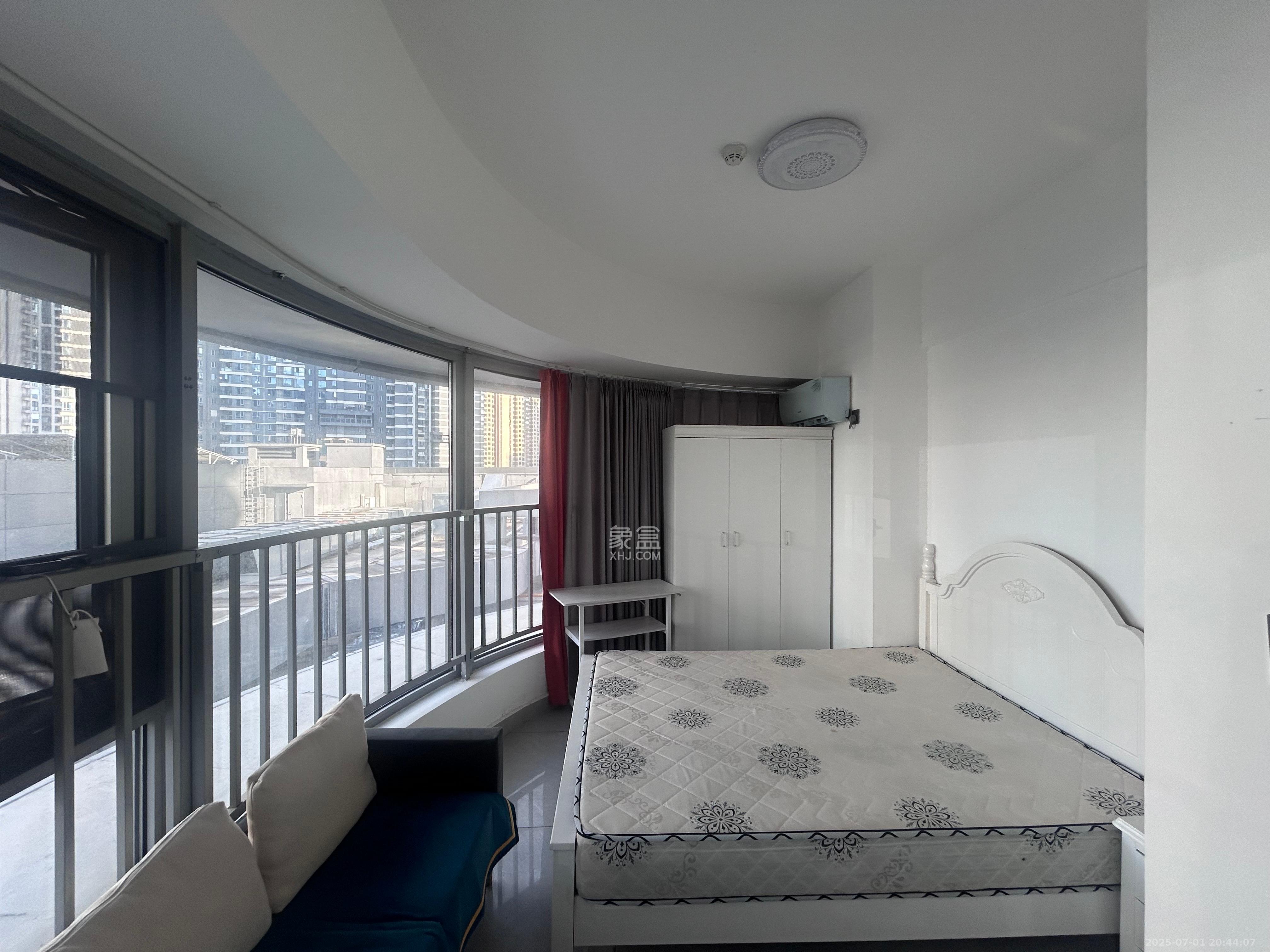 保利天禧EF区  1室0厅0卫    1550.0元/月 保利天禧EF区  1室0厅0卫    1550.0元/月