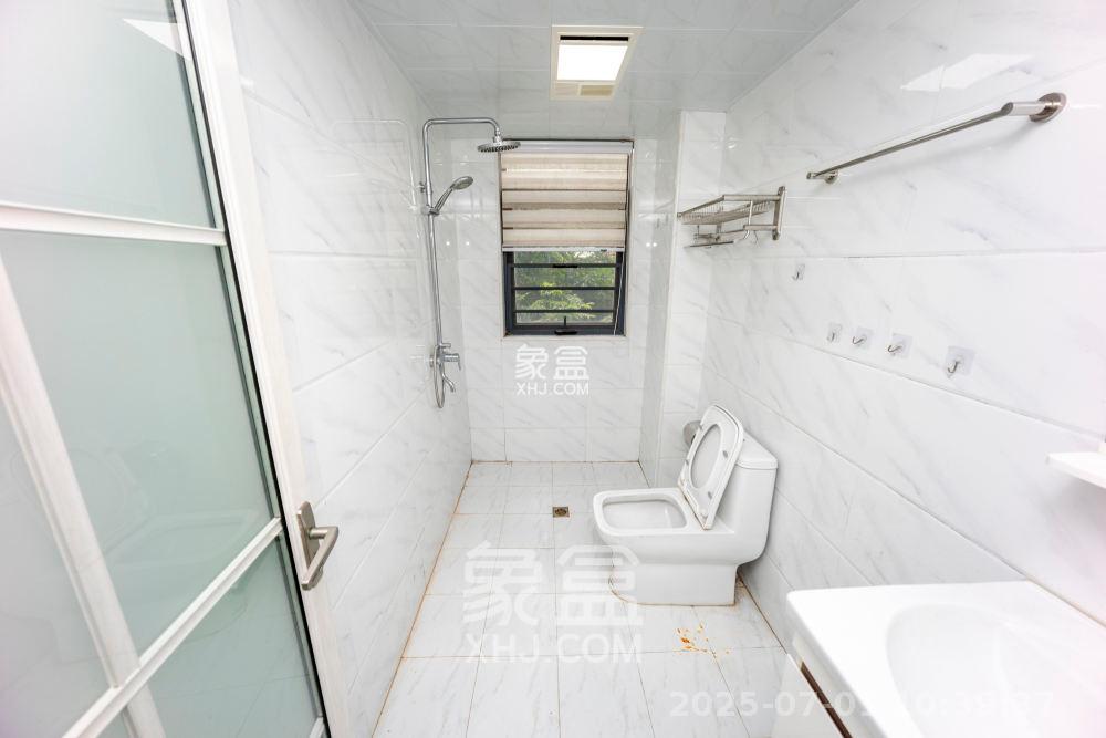 钱隆首府(福晟御园) 3室2厅1卫 3200.0元/月 钱隆首府(福晟御园) 3室2厅1卫 3200.0元/月户型图