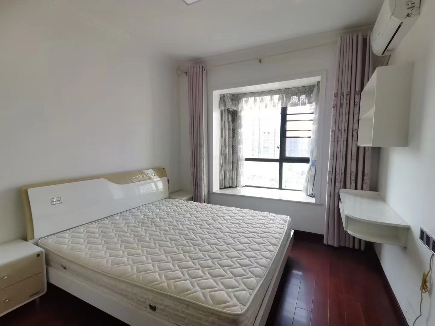 天地人和  3室2厅0卫    52.0万室内图