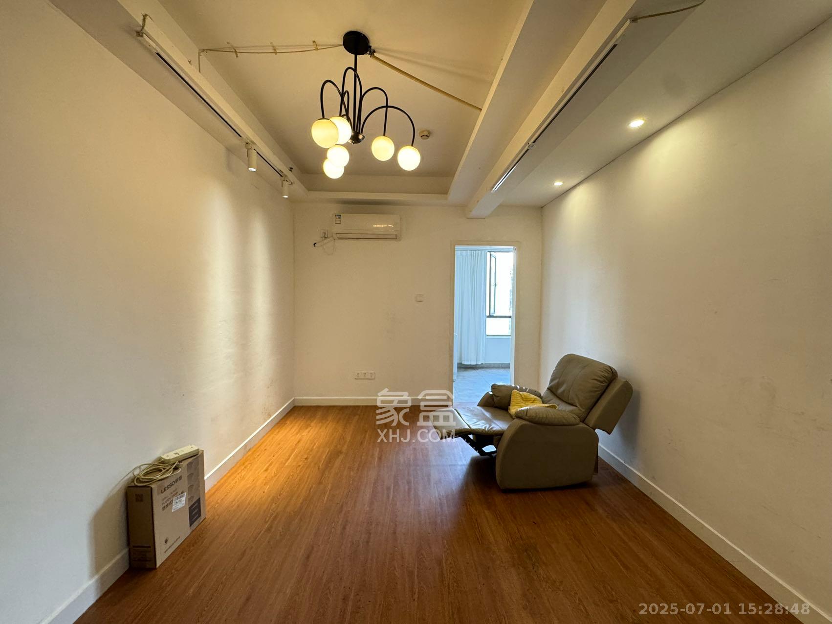 半山公馆(半山国际中心)  1室1厅1卫    2650.0元/月 半山公馆(半山国际中心)  1室1厅1卫    2650.0元/月室内图