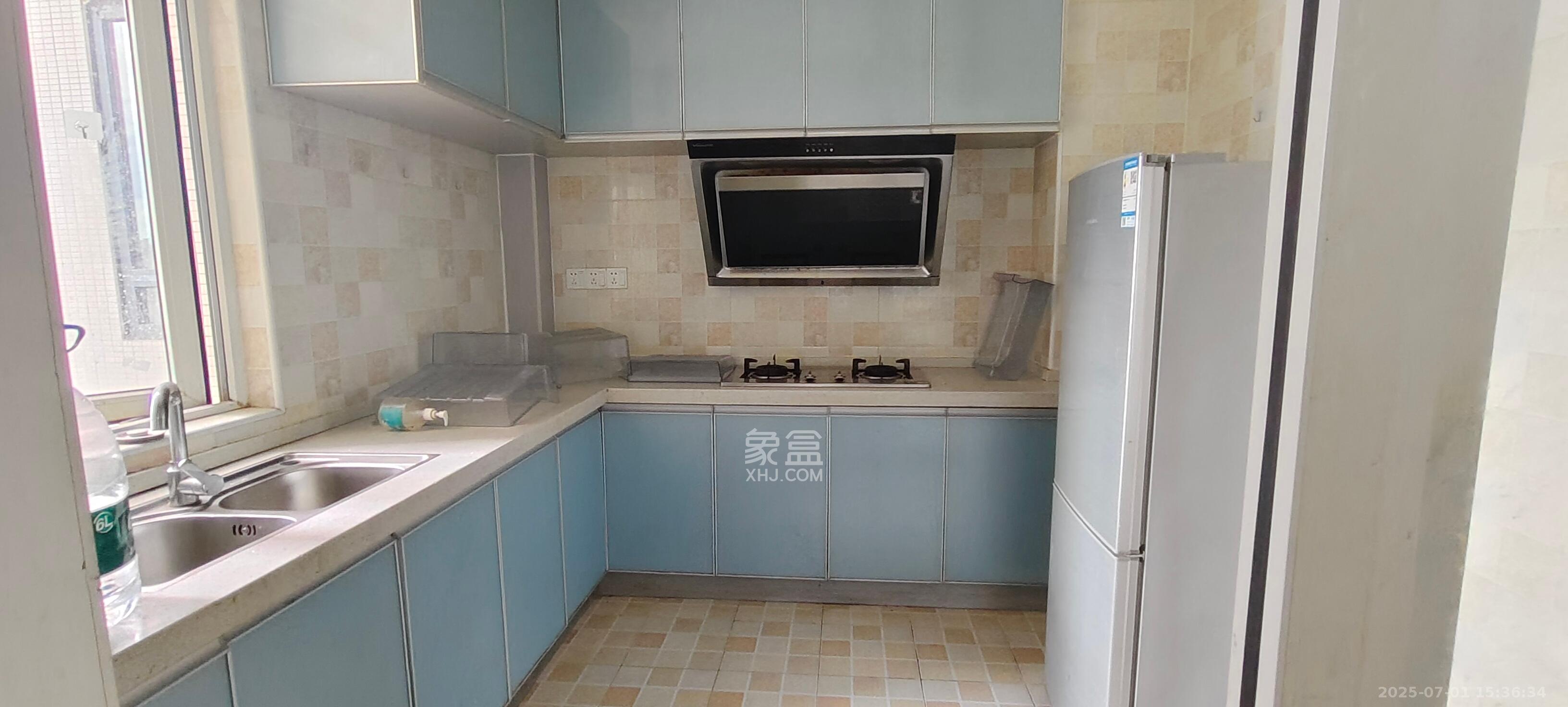 华银天际 3室2厅1卫 1800.0元/月 华银天际 3室2厅1卫 1800.0元/月室内图