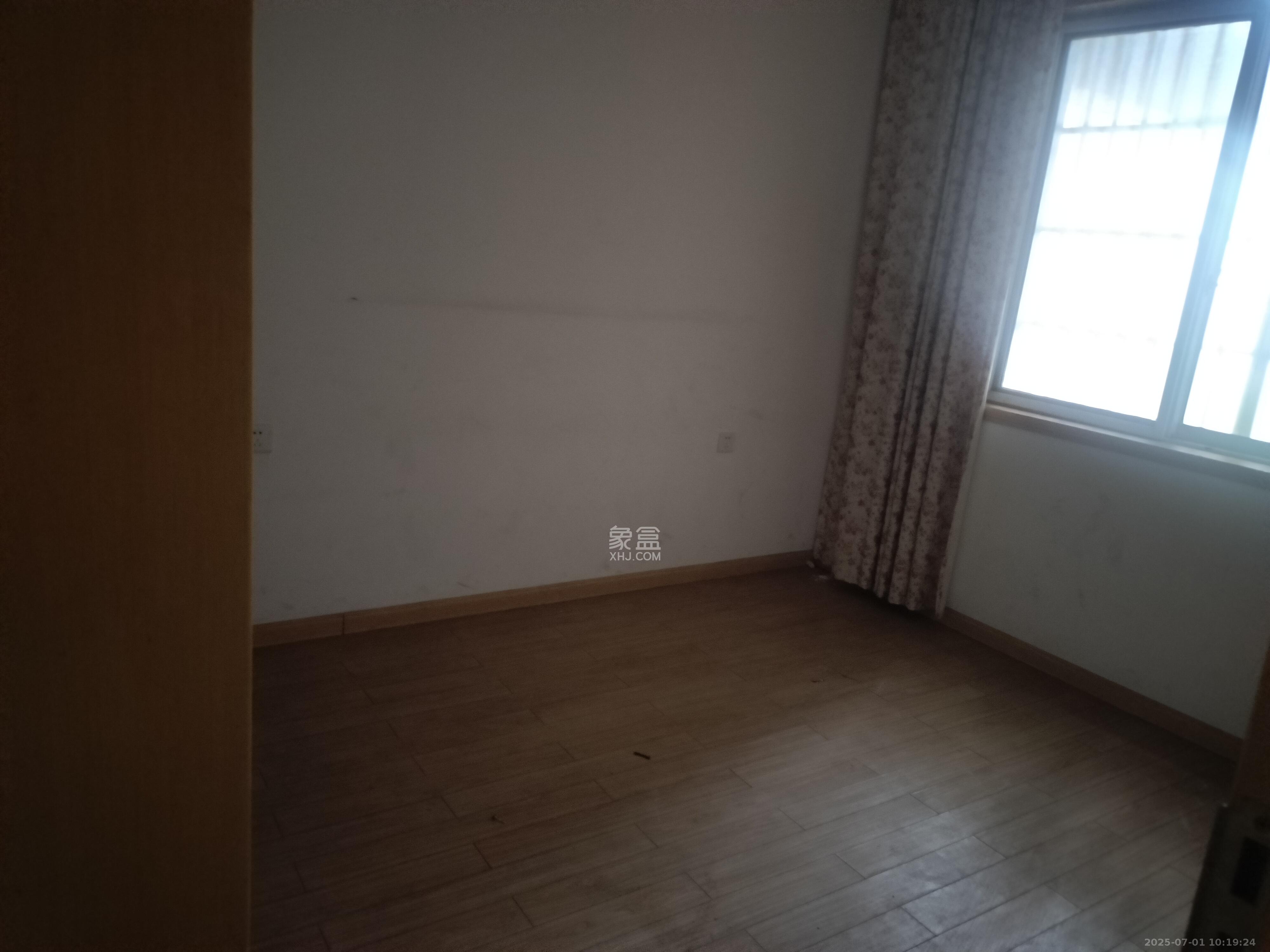 筑梦园 3室2厅2卫 2000.0元/月 筑梦园 3室2厅2卫 2000.0元/月室内图