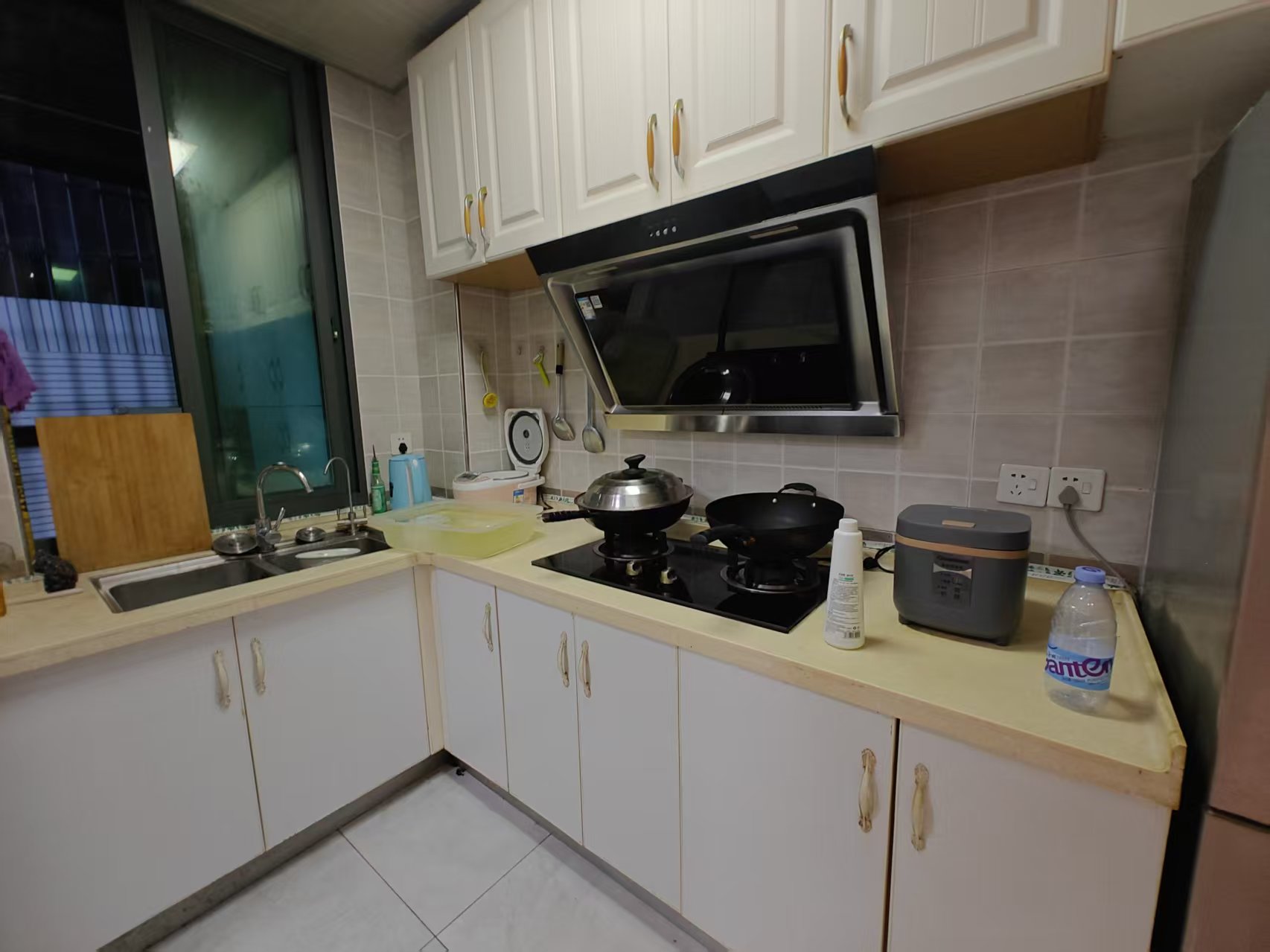 西子莲花 1室1厅1卫 1600.00元/月 西子莲花 1室1厅1卫 1600.00元/月室内图