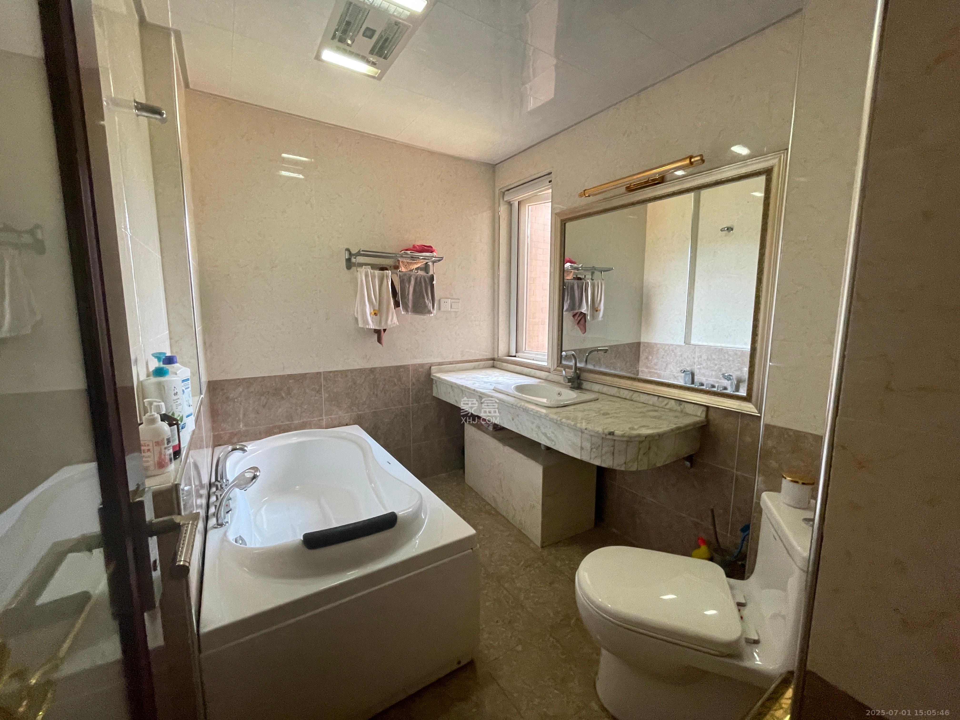 湘府十城（汇财御景湾新寓,汇财国际）  5室2厅3卫    3200.0元/月室内图