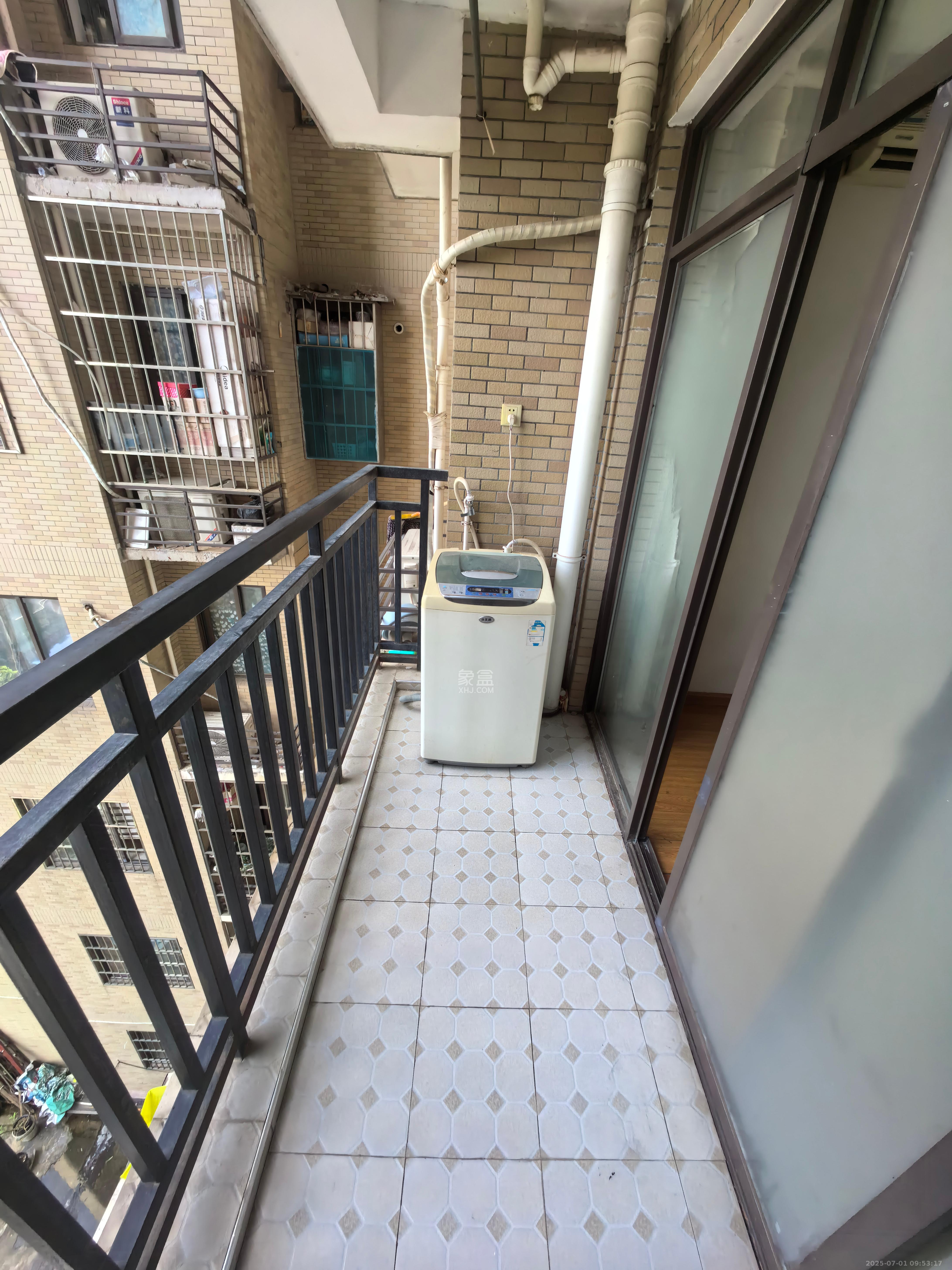 晨兴家园  2室1厅1卫    2000.0元/月室内图