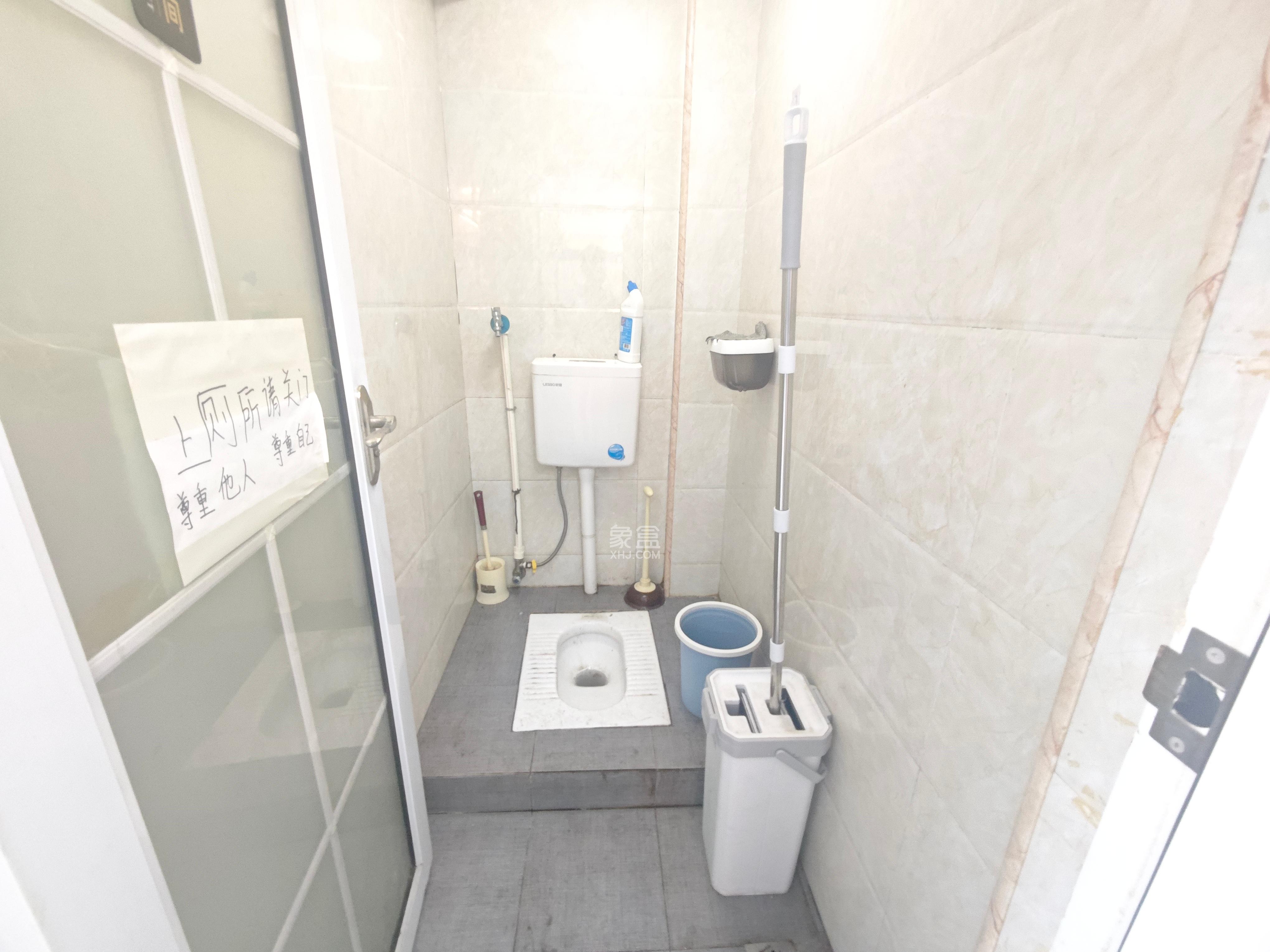 东友星座 1室1厅0卫 3800.0元/月 东友星座 1室1厅0卫 3800.0元/月室内图