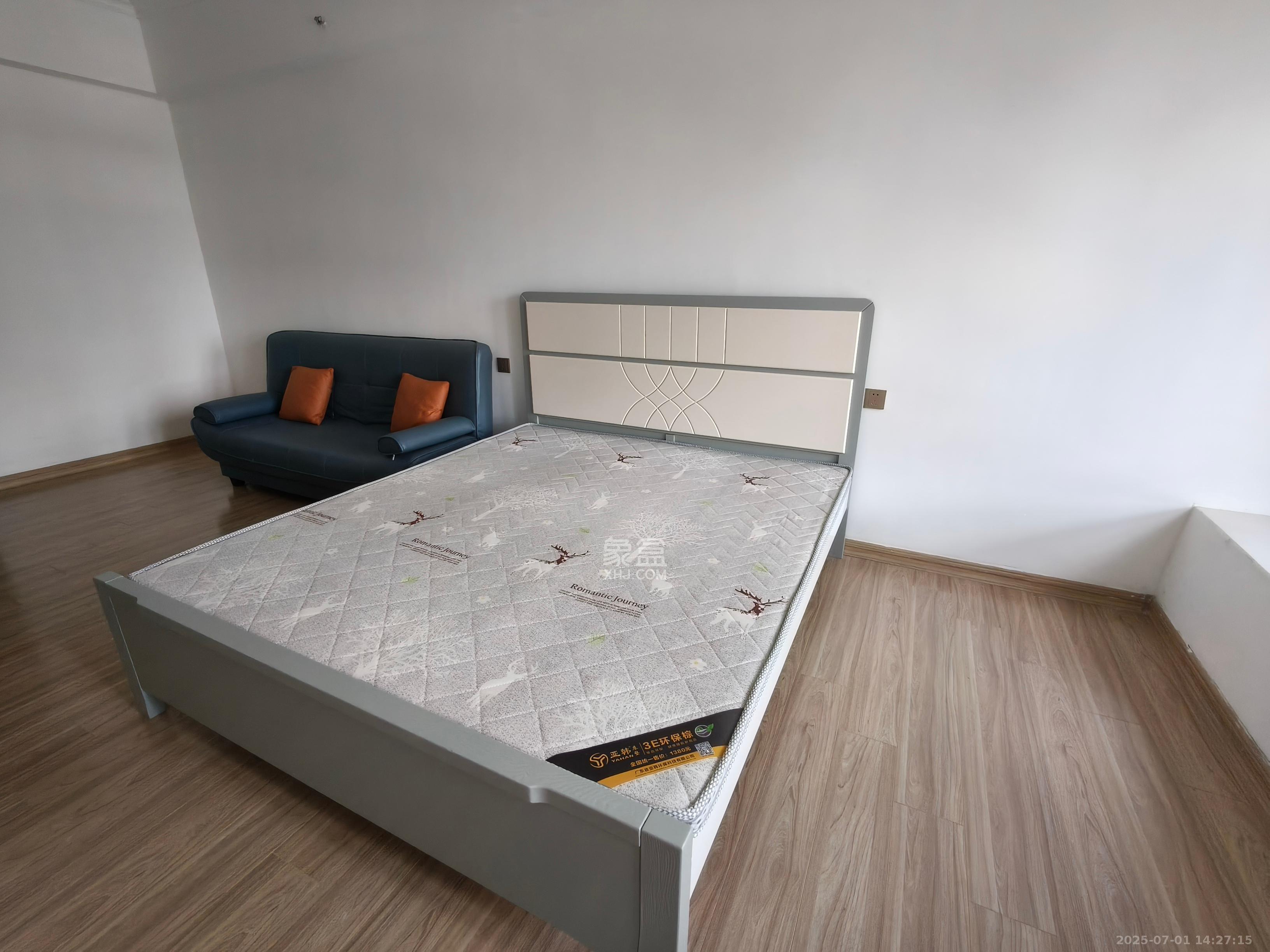 碧桂园星城首府  1室1厅1卫    1350.0元/月室内图