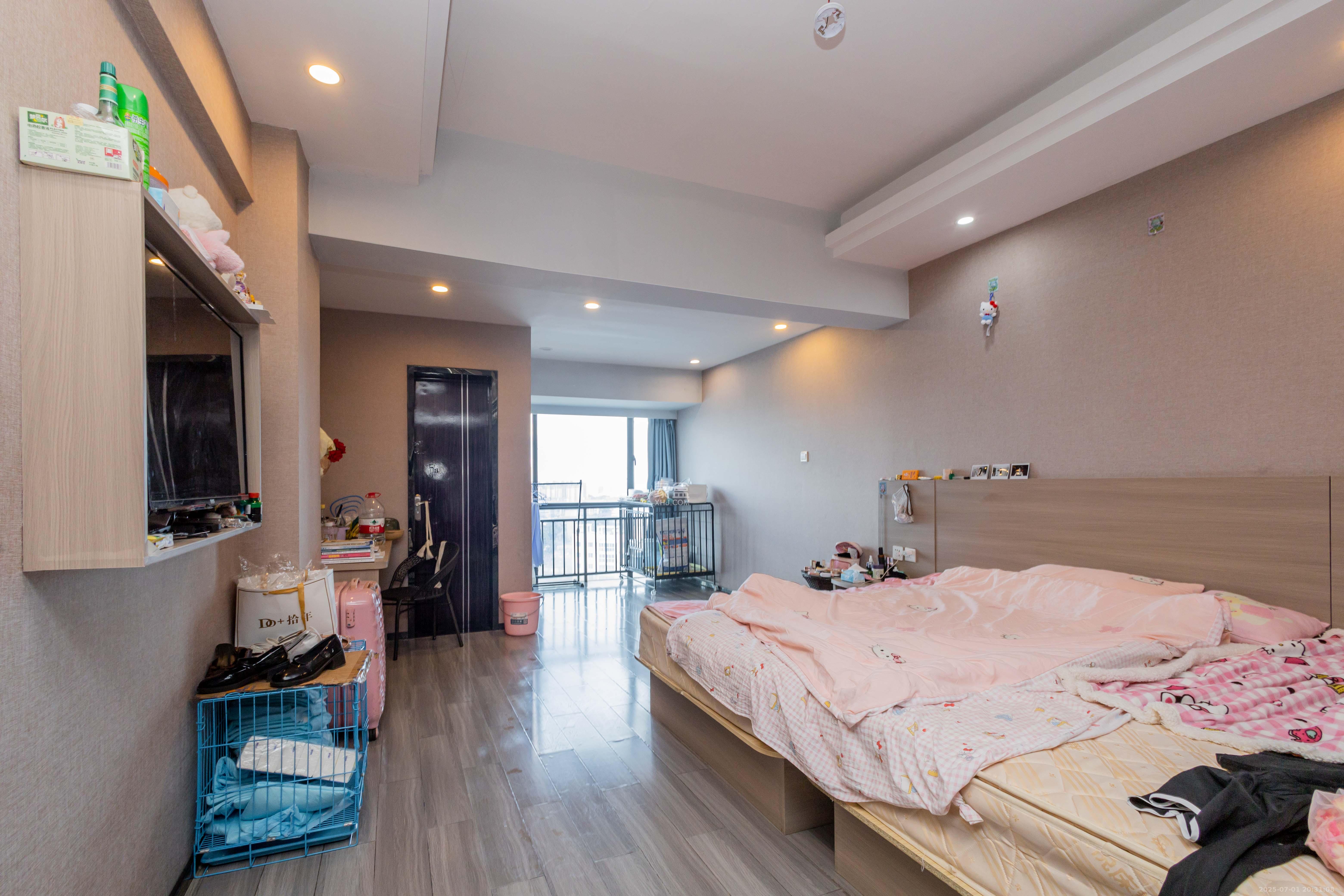 方略90公馆 1室1厅1卫 27.0万 方略90公馆 1室1厅1卫 27.0万客厅